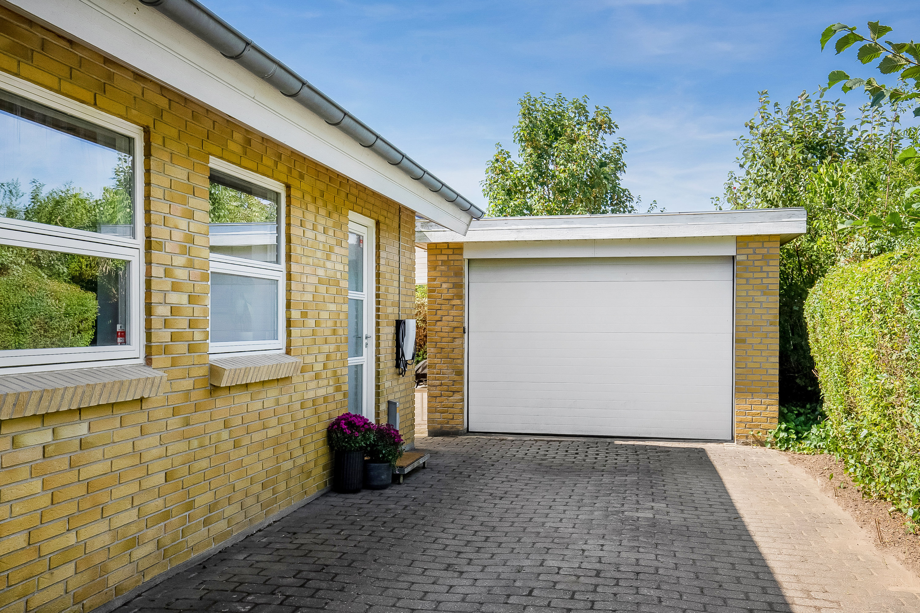 Fremhævet garage billede i fuldskærmstilstand. Billede af Kirkestien 29, Ødsted, 7100 Vejle