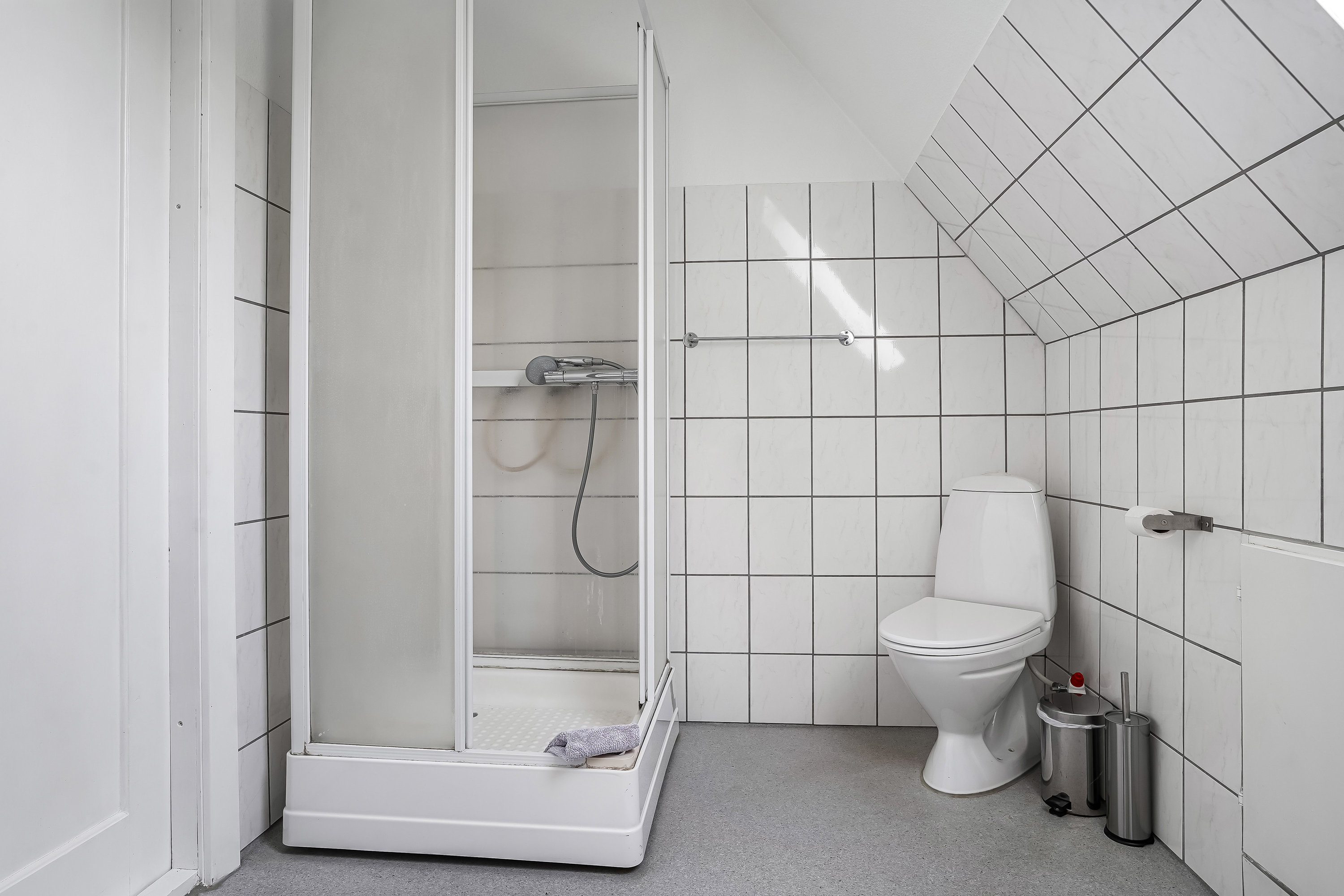 Fremhævet badeværelse billede i fuldskærmstilstand. Billede af Vissenbjergvej 22, Tommerup St, 5690 Tommerup