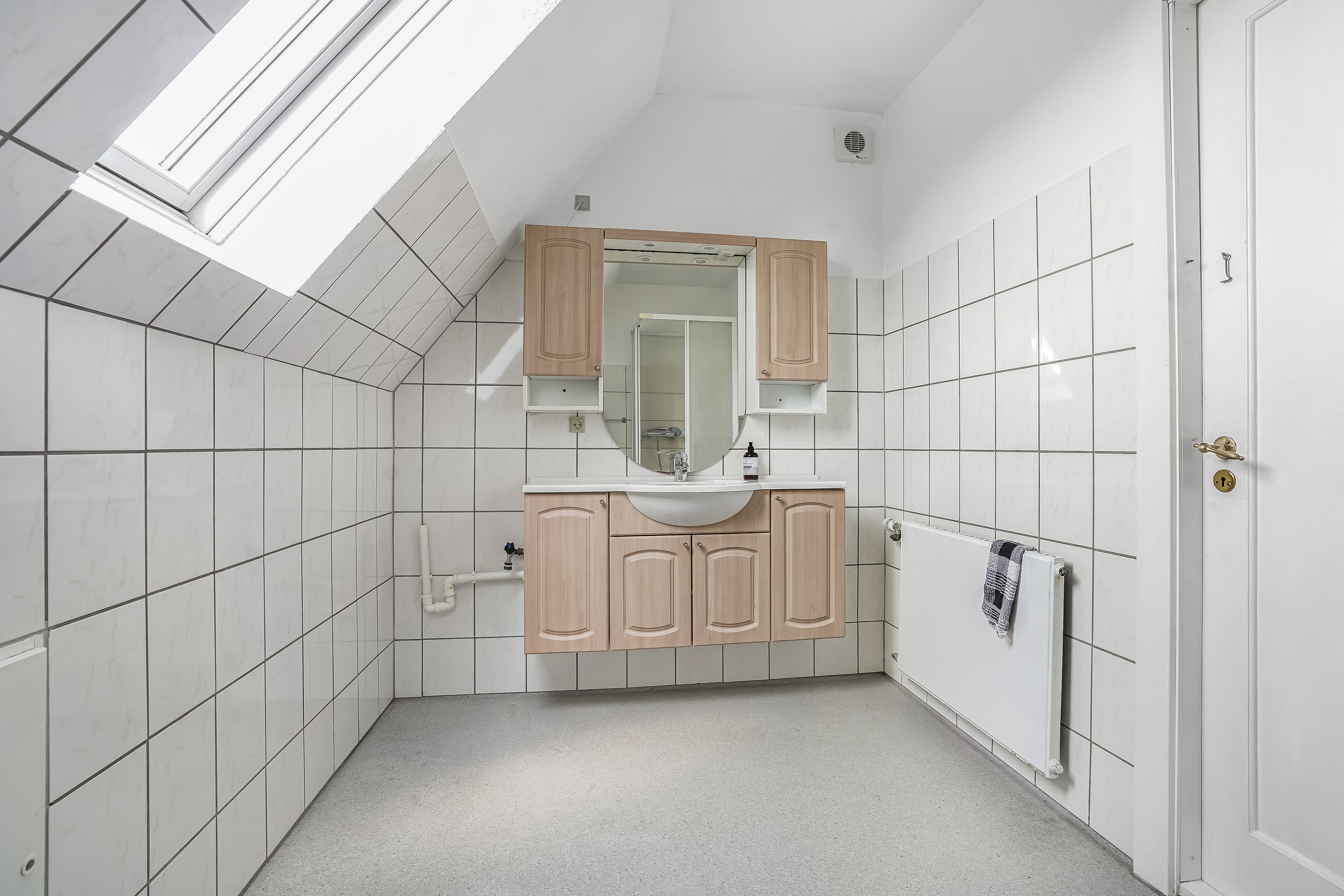 Fremhævet badeværelse billede i fuldskærmstilstand. Billede af Vissenbjergvej 22, Tommerup St, 5690 Tommerup