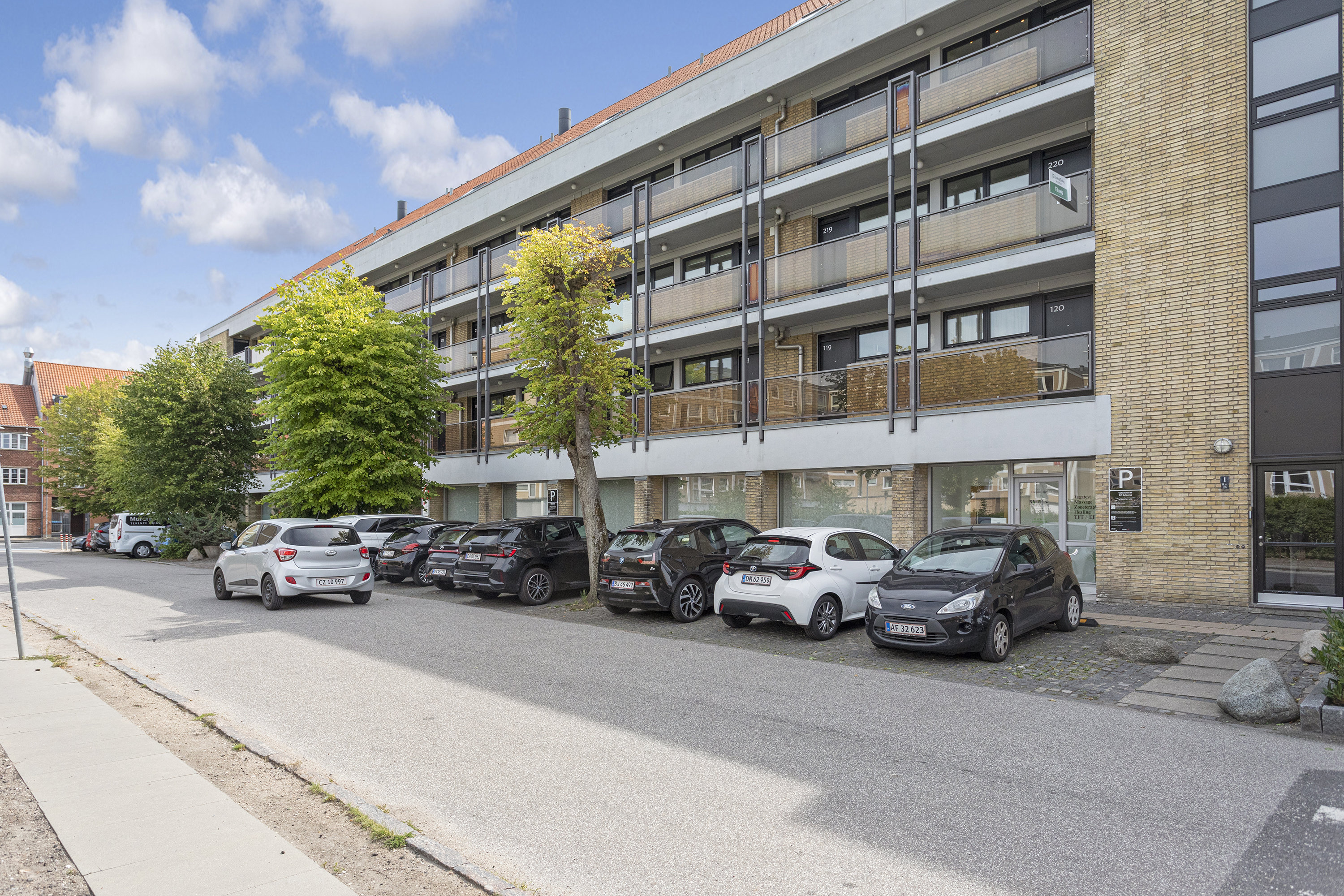 Fremhævet facade billede i fuldskærmstilstand. Billede af Sofienhøjvej 1, 3. 314., 2300 København S