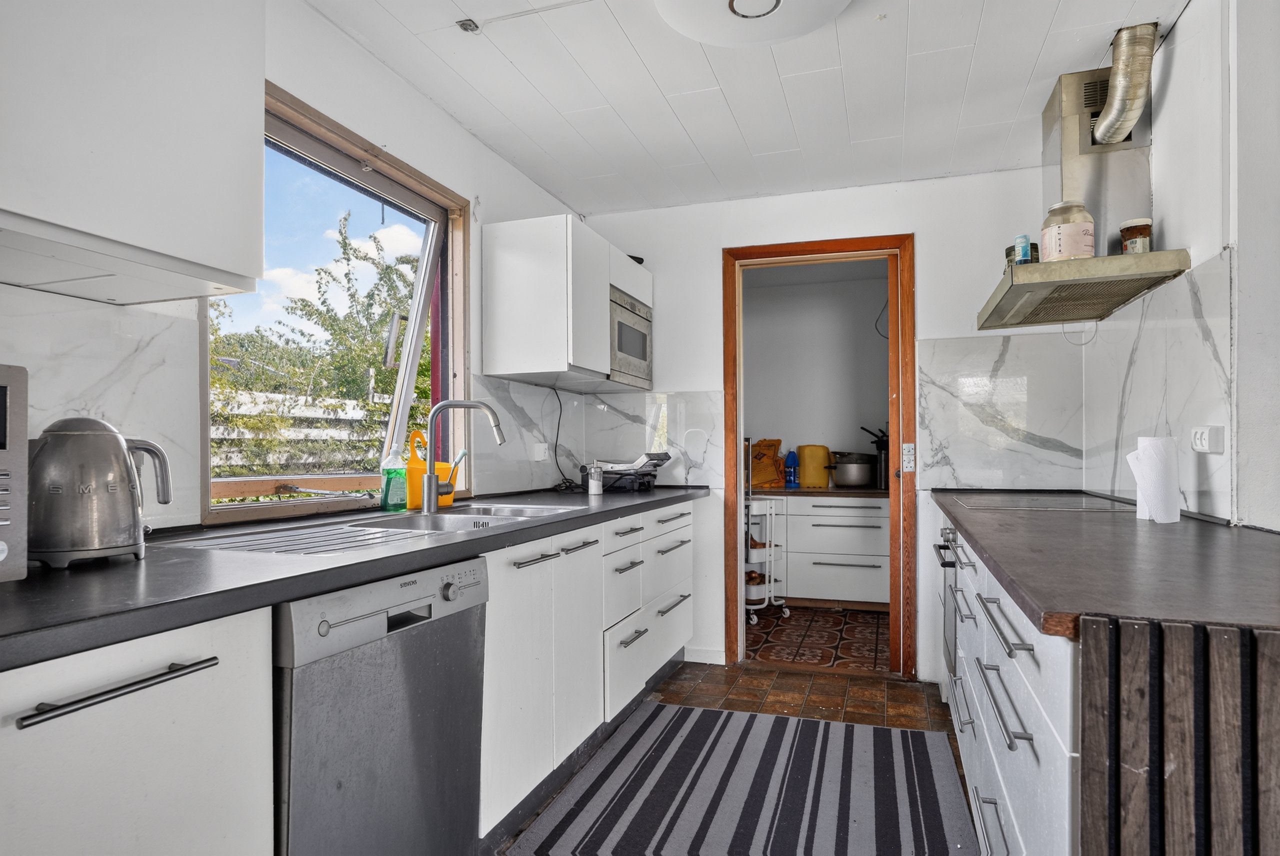 Fremhævet køkken billede i fuldskærmstilstand. Billede af Bakkehøj 3, 4390 Vipperød