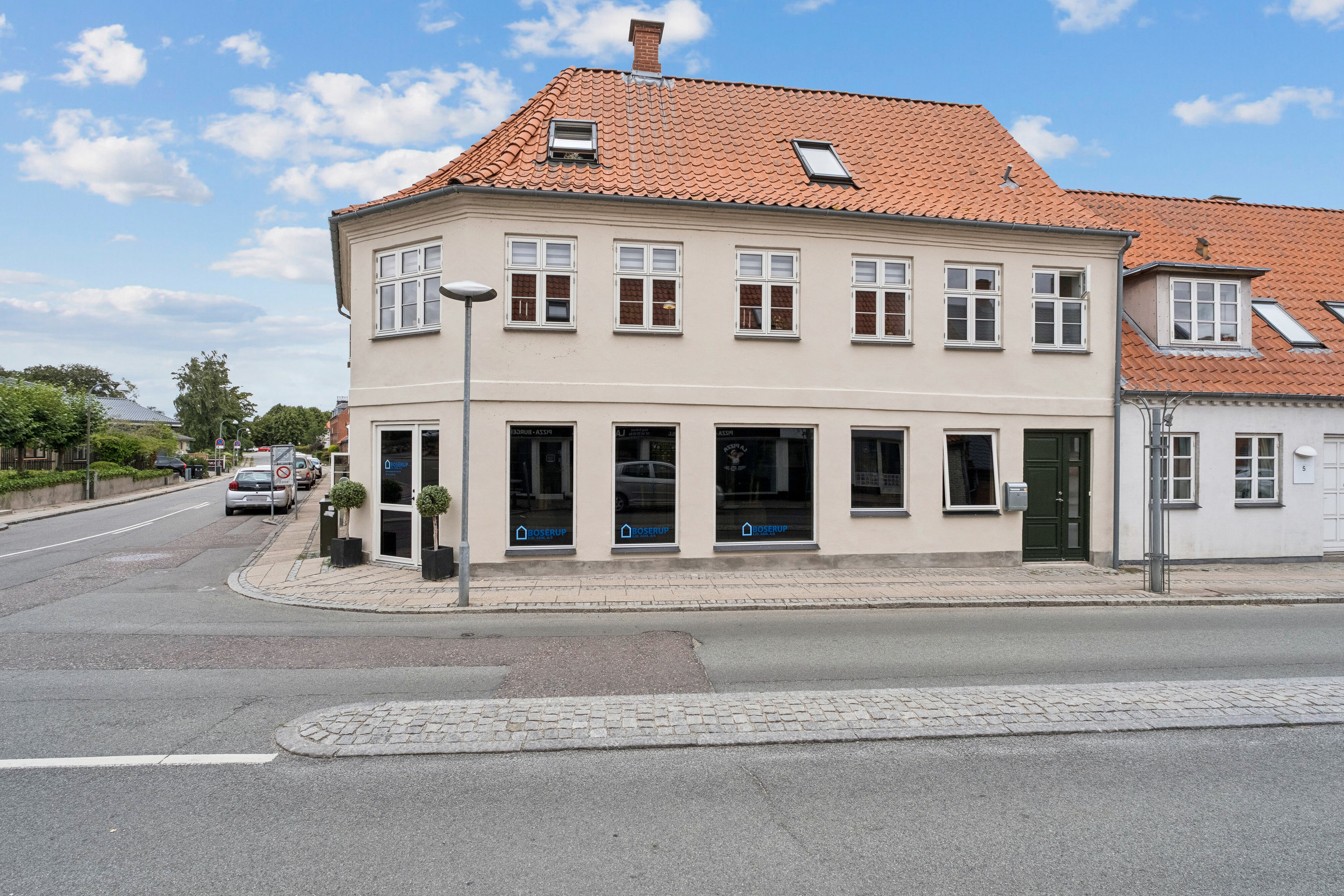 Adelgade 1, 4720 Præstø