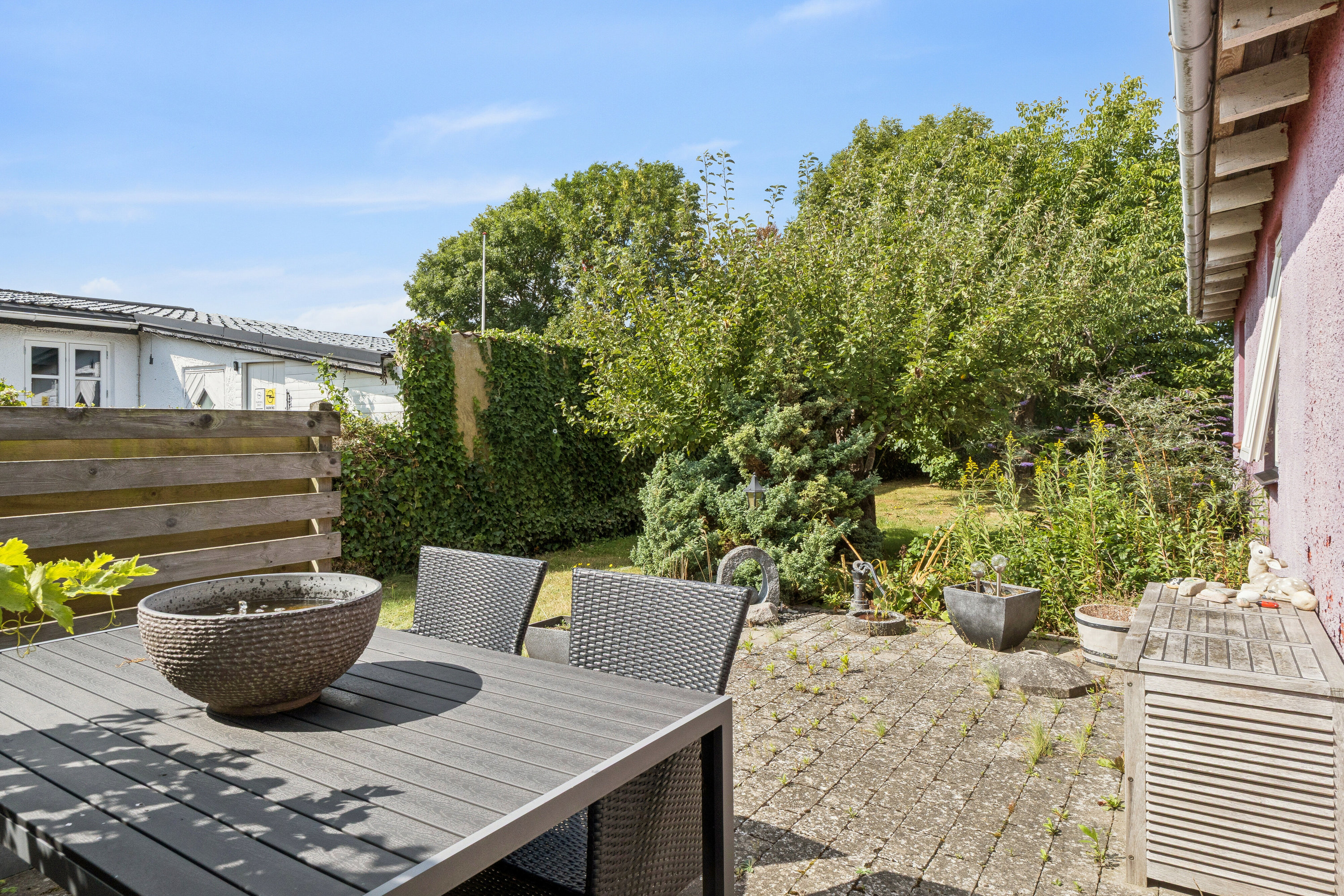 Fremhævet terrasse billede i fuldskærmstilstand. Billede af Skåninggårdsvej 12, Kregme, 3300 Frederiksværk