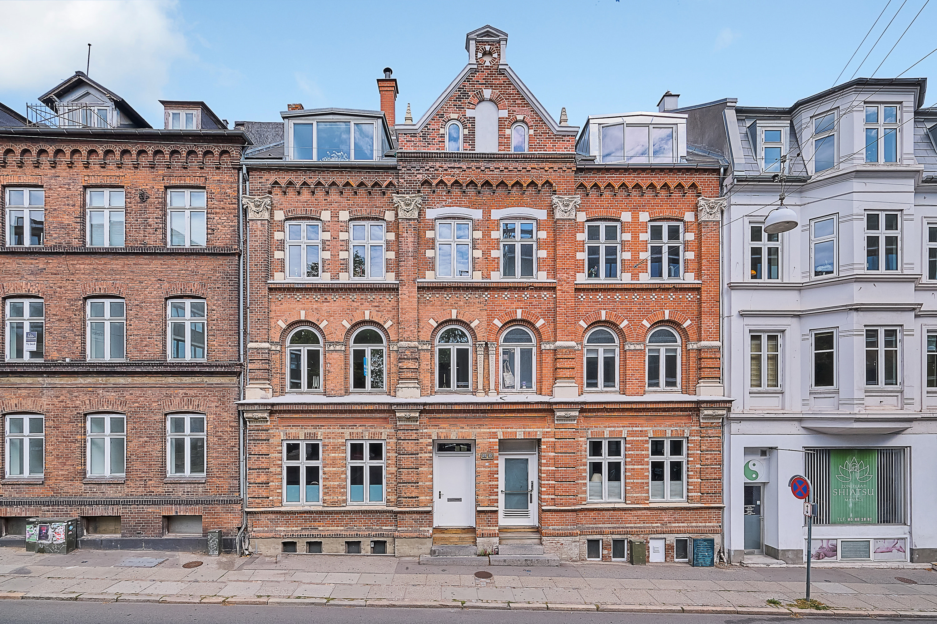 Fremhævet facade billede i fuldskærmstilstand. Billede af Banegårdsgade 21, 3., 8000 Aarhus C