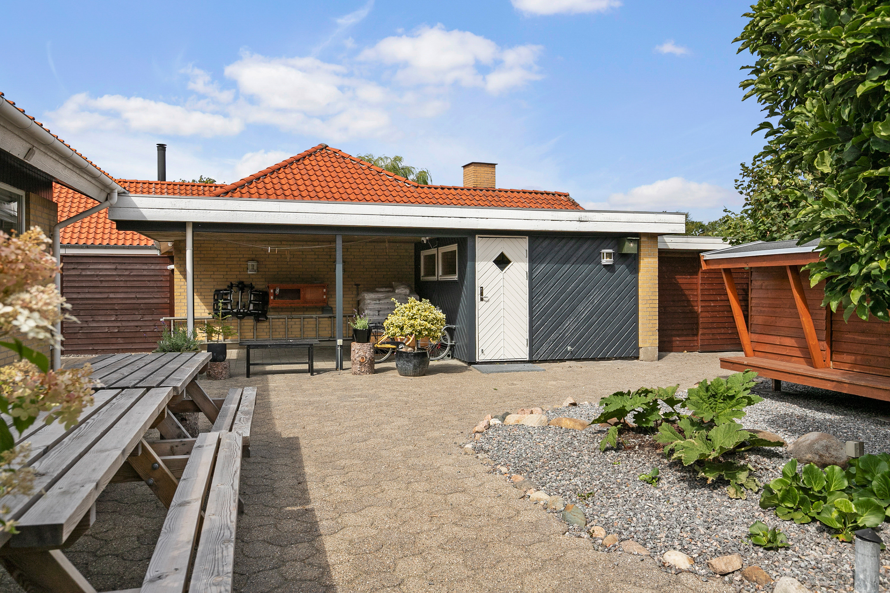 Fremhævet carport billede i fuldskærmstilstand. Billede af Skovduevej 14, Birkelse, 9440 Aabybro