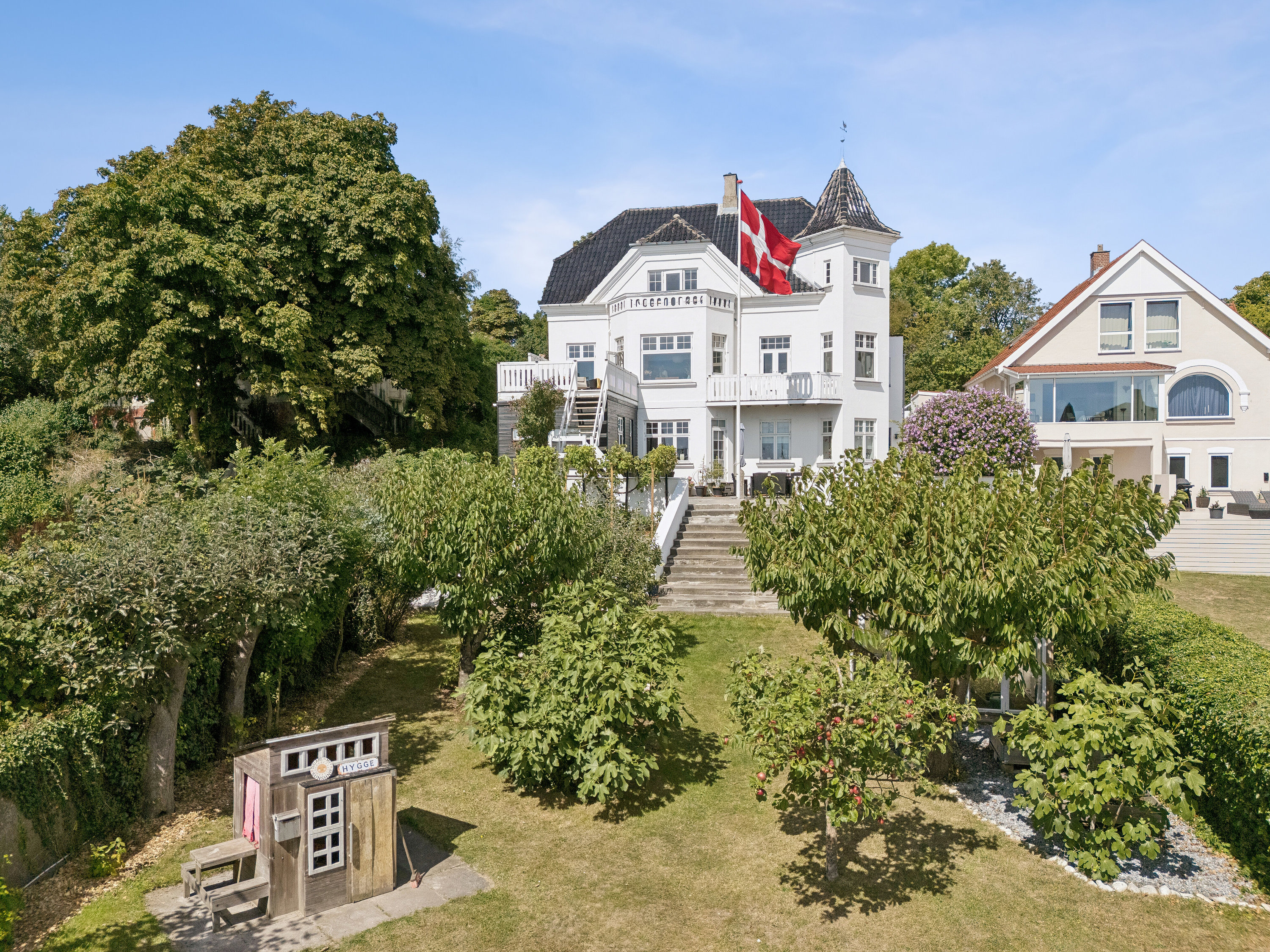 Fremhævet set fra haven billede i fuldskærmstilstand. Billede af Lygtebakken 15, 4220 Korsør