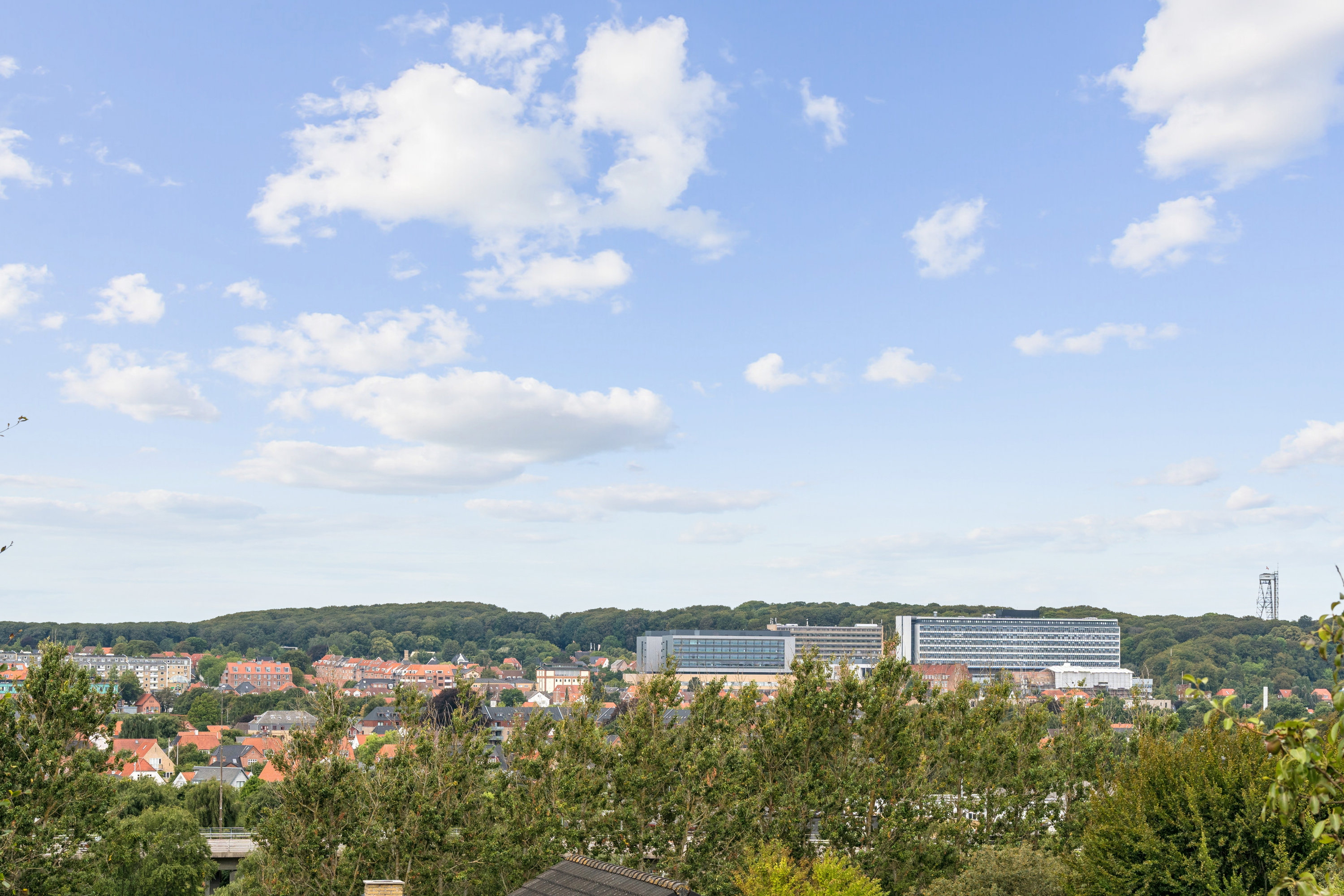 Fremhævet udsigt billede i fuldskærmstilstand. Billede af Vibevej 22, 9000 Aalborg