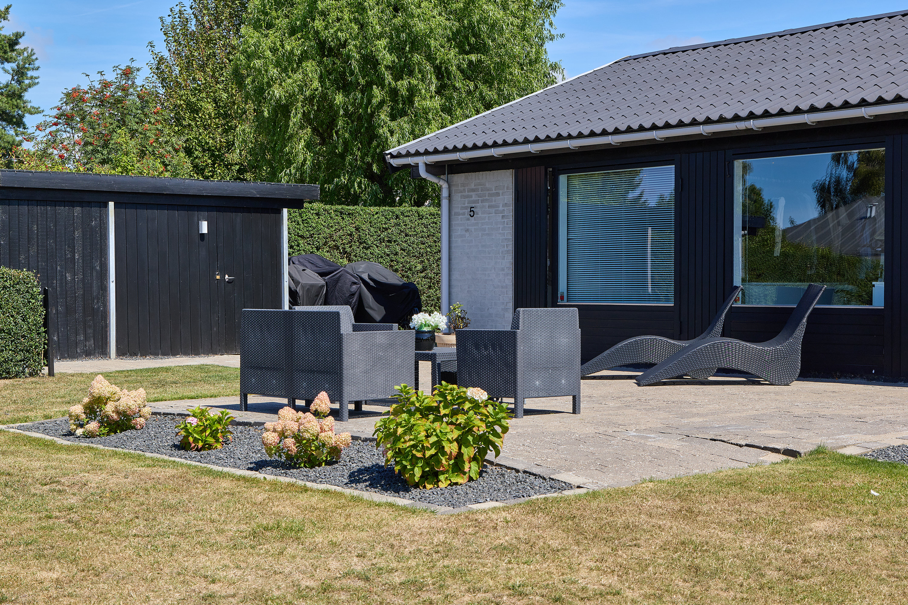 Fremhævet terrasse billede i fuldskærmstilstand. Billede af Lupinvej 5, 3600 Frederikssund