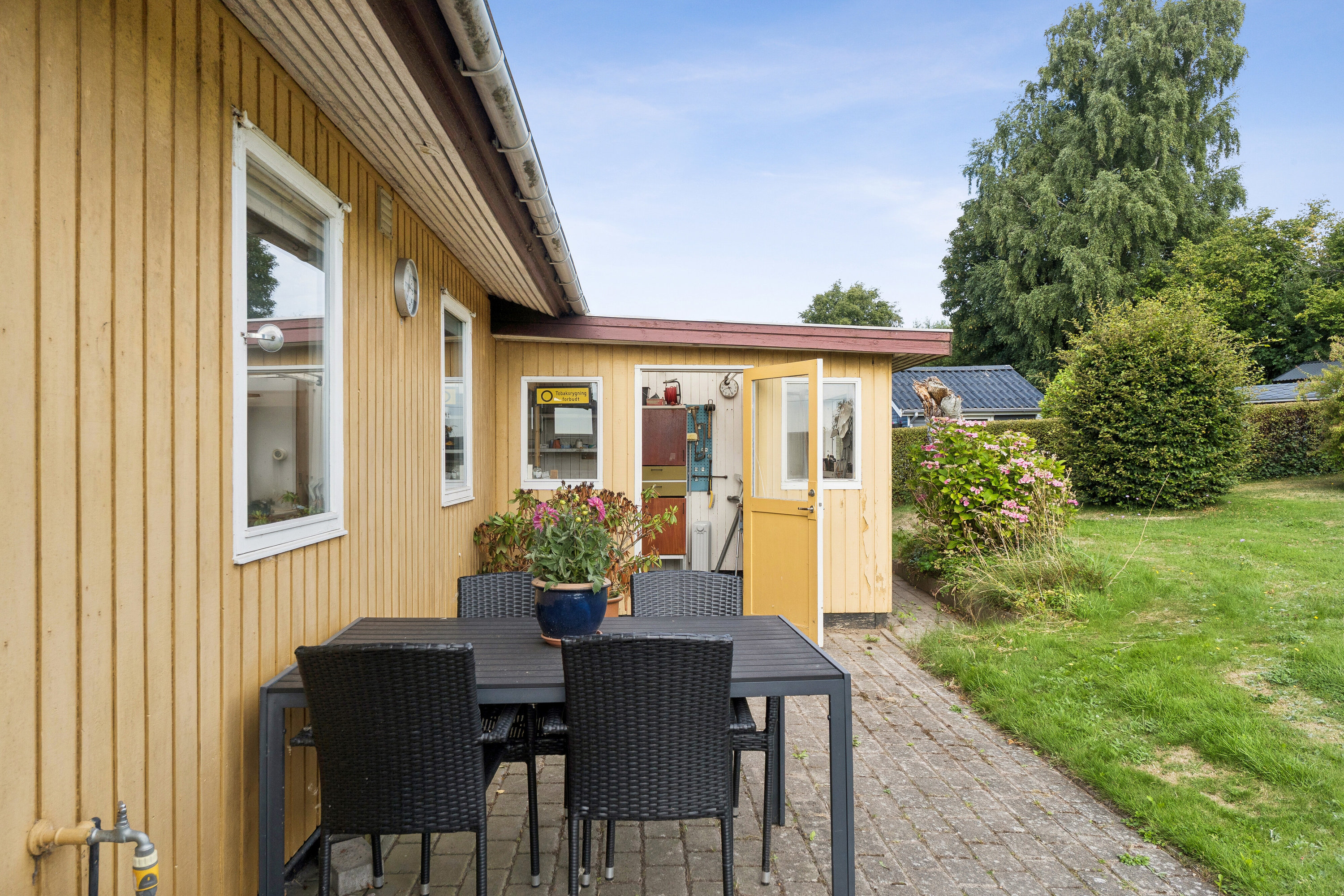 Fremhævet terrasse billede i fuldskærmstilstand. Billede af Strandengen 3, Plejeruphuse, 4571 Grevinge