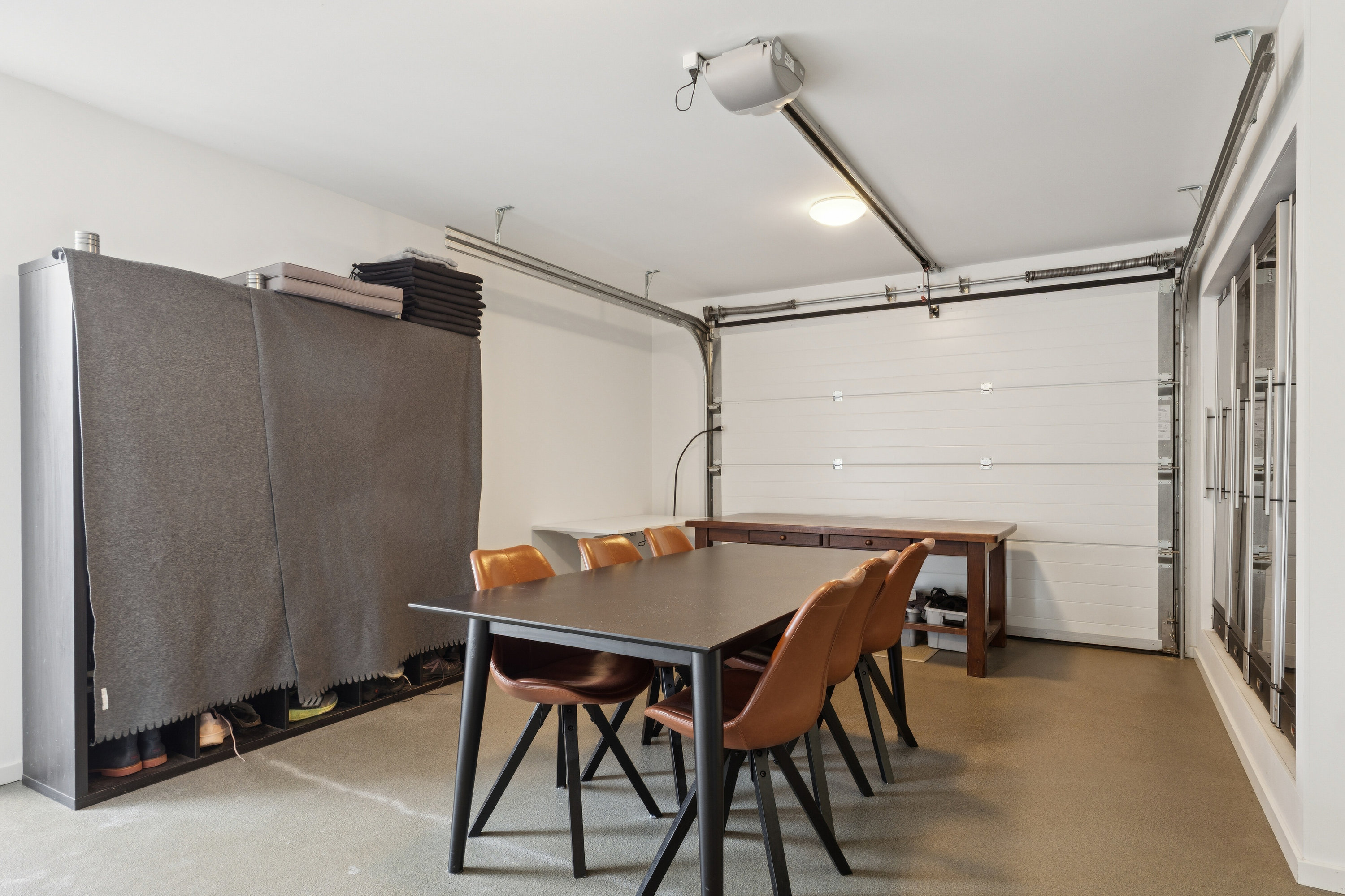Fremhævet garage billede i fuldskærmstilstand. Billede af Multebærvej 26, Sejs-Svejbæk, 8600 Silkeborg