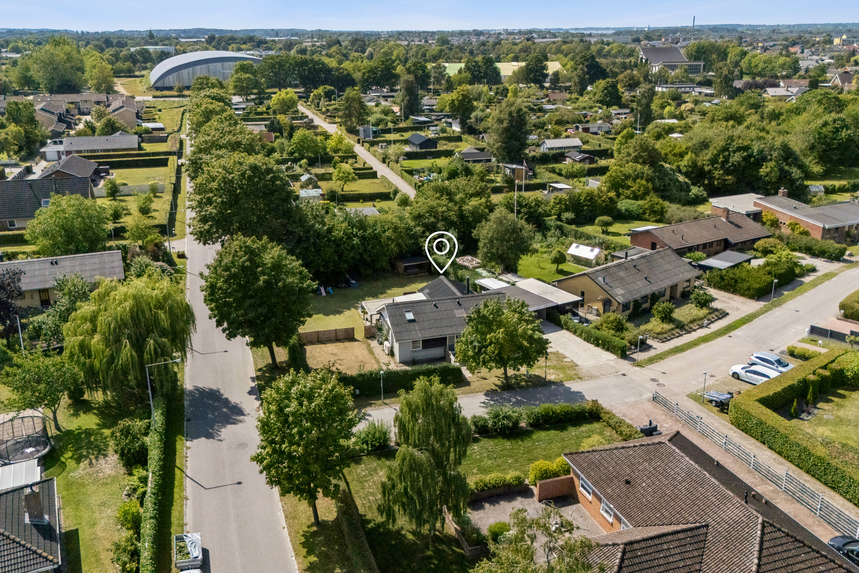 Fremhævet luftfoto billede i fuldskærmstilstand. Billede af Figenvej 102, 4700 Næstved