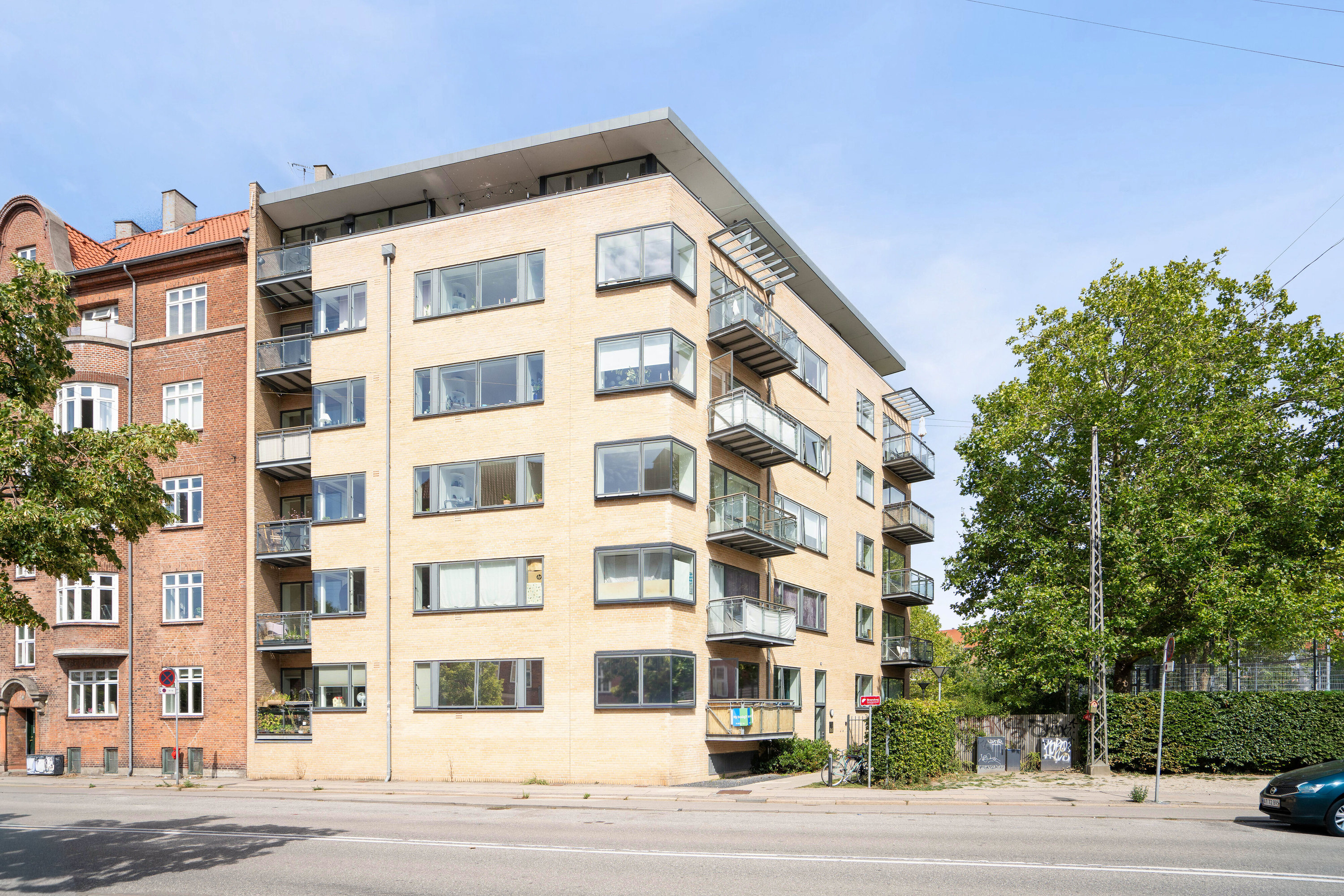 Fremhævet facade billede i fuldskærmstilstand. Billede af Sundholmsvej 31, st. tv., 2300 København S