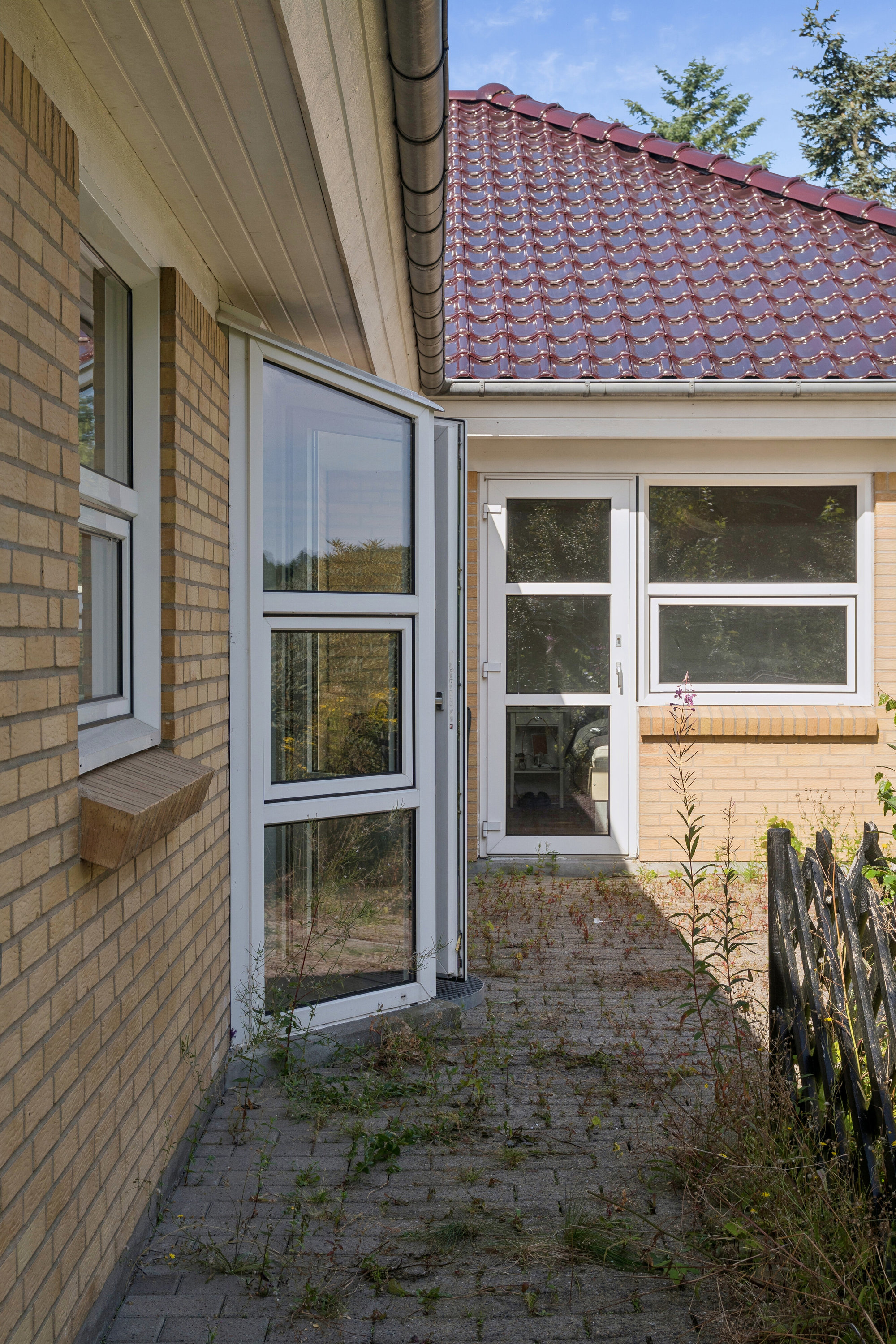Fremhævet udendørs billede i fuldskærmstilstand. Billede af Egevej 2, Salten, 8653 Them