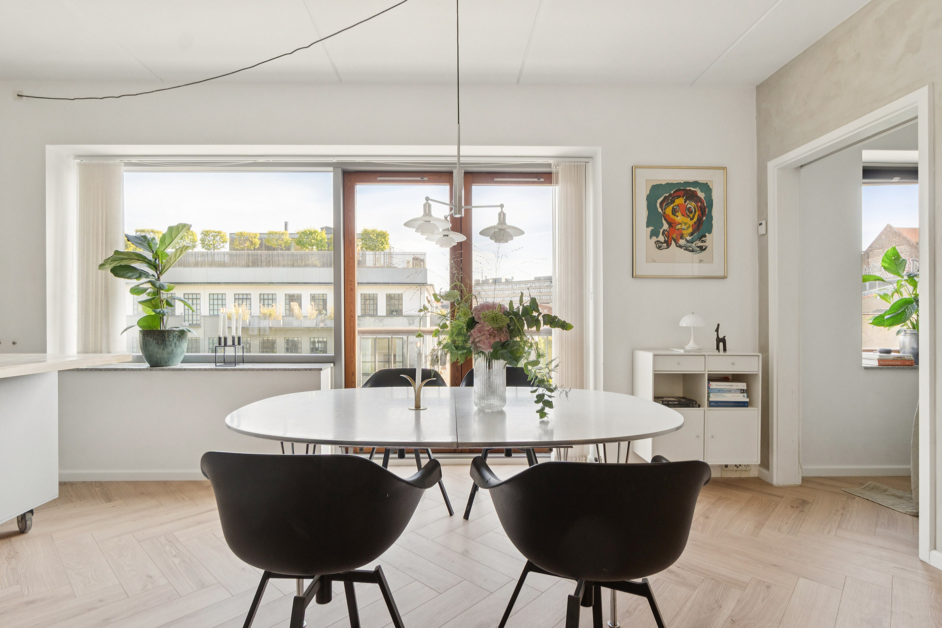 Fremhævet spisestue billede i fuldskærmstilstand. Billede af Carl Th. Zahles Gade 8, 2. mf., 2300 København S