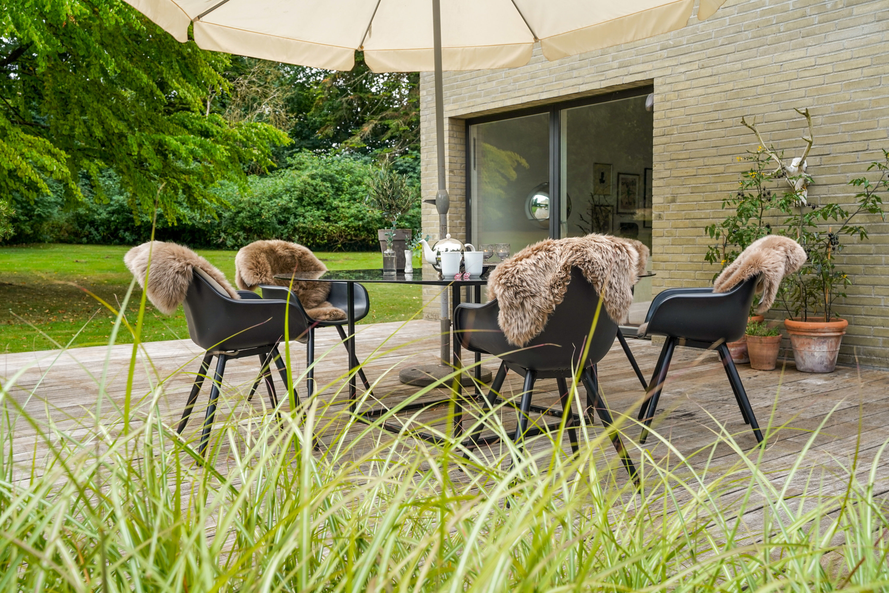 Fremhævet terrasse billede i fuldskærmstilstand. Billede af Skovbakkevænget 11, Skt Klemens, 5260 Odense S