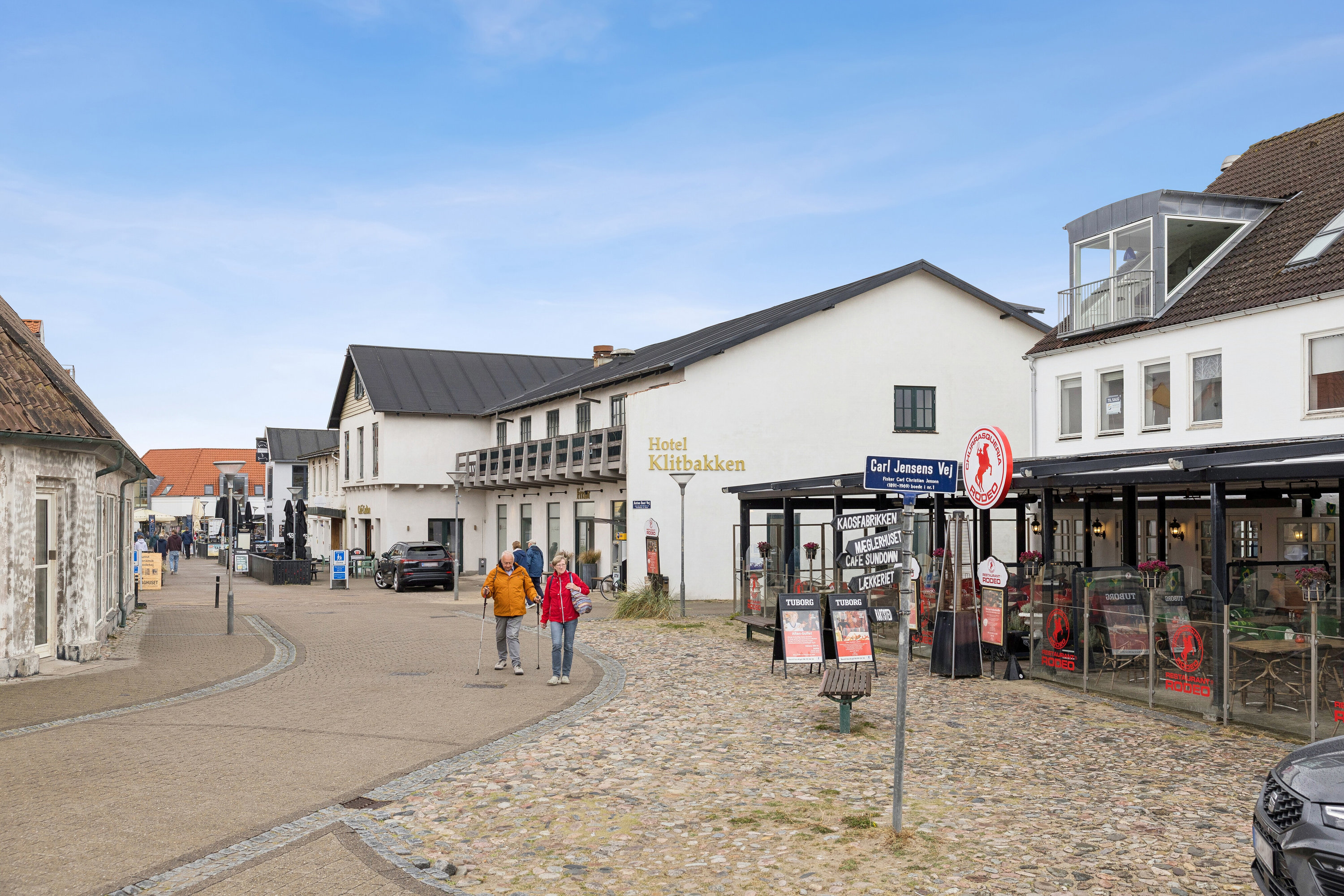 Fremhævet set fra vejen billede i fuldskærmstilstand. Billede af Nørregade 5C, 1. th., 9480 Løkken