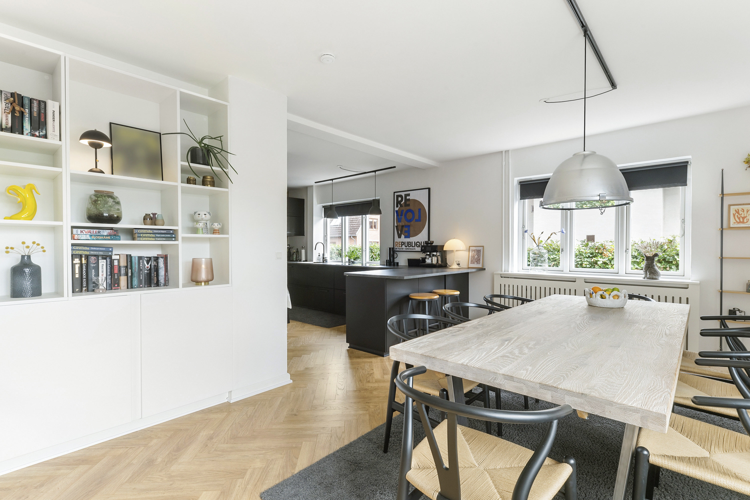 Fremhævet spisestue billede i fuldskærmstilstand. Billede af Bergsvej 25, 5230 Odense M