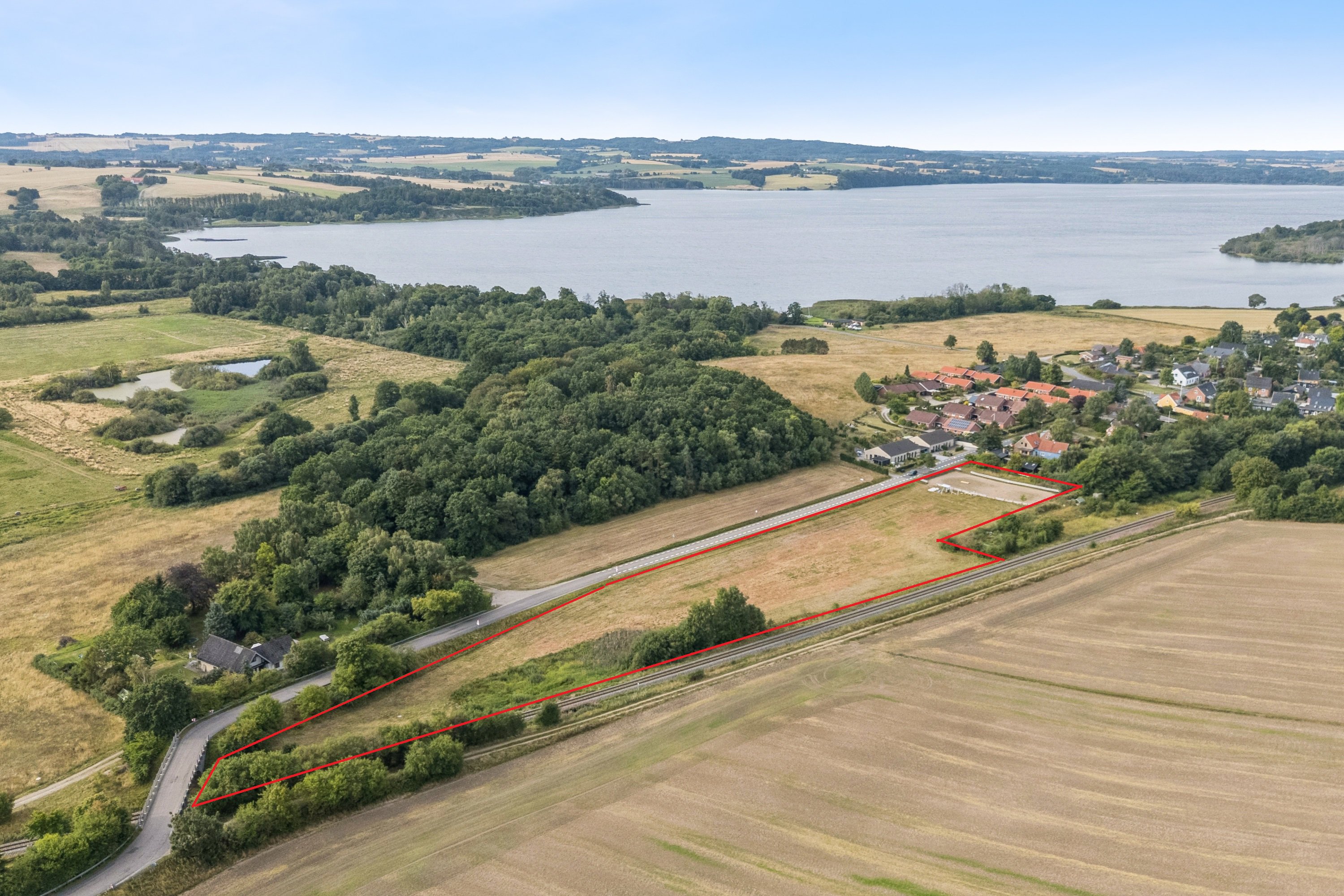 Fremhævet luftfoto billede i fuldskærmstilstand. Billede af Emborgvej 114, 8660 Skanderborg