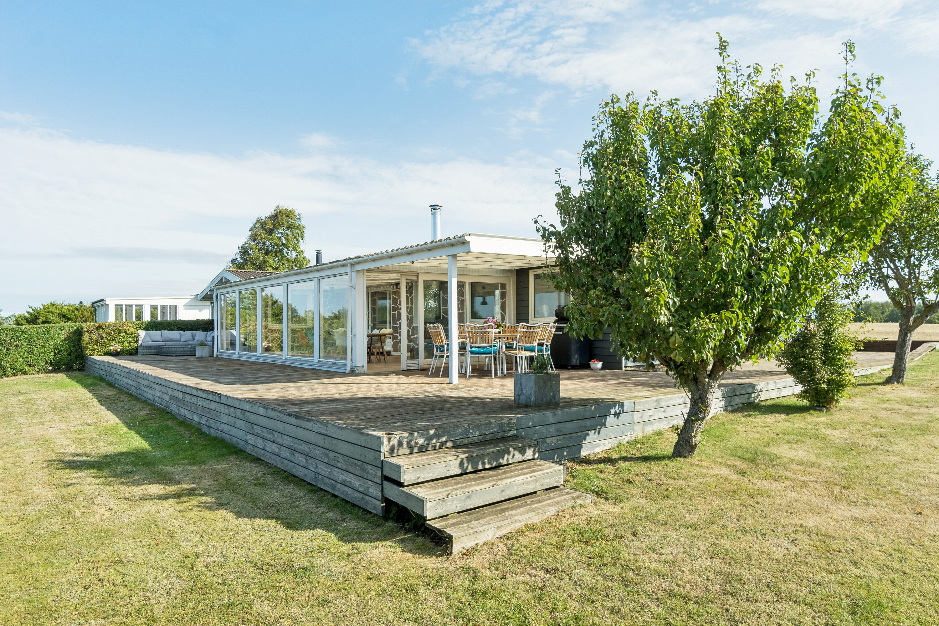 Fremhævet set fra haven billede i fuldskærmstilstand. Billede af Højgårdsvej 10, Næsby Strand, 4200 Slagelse