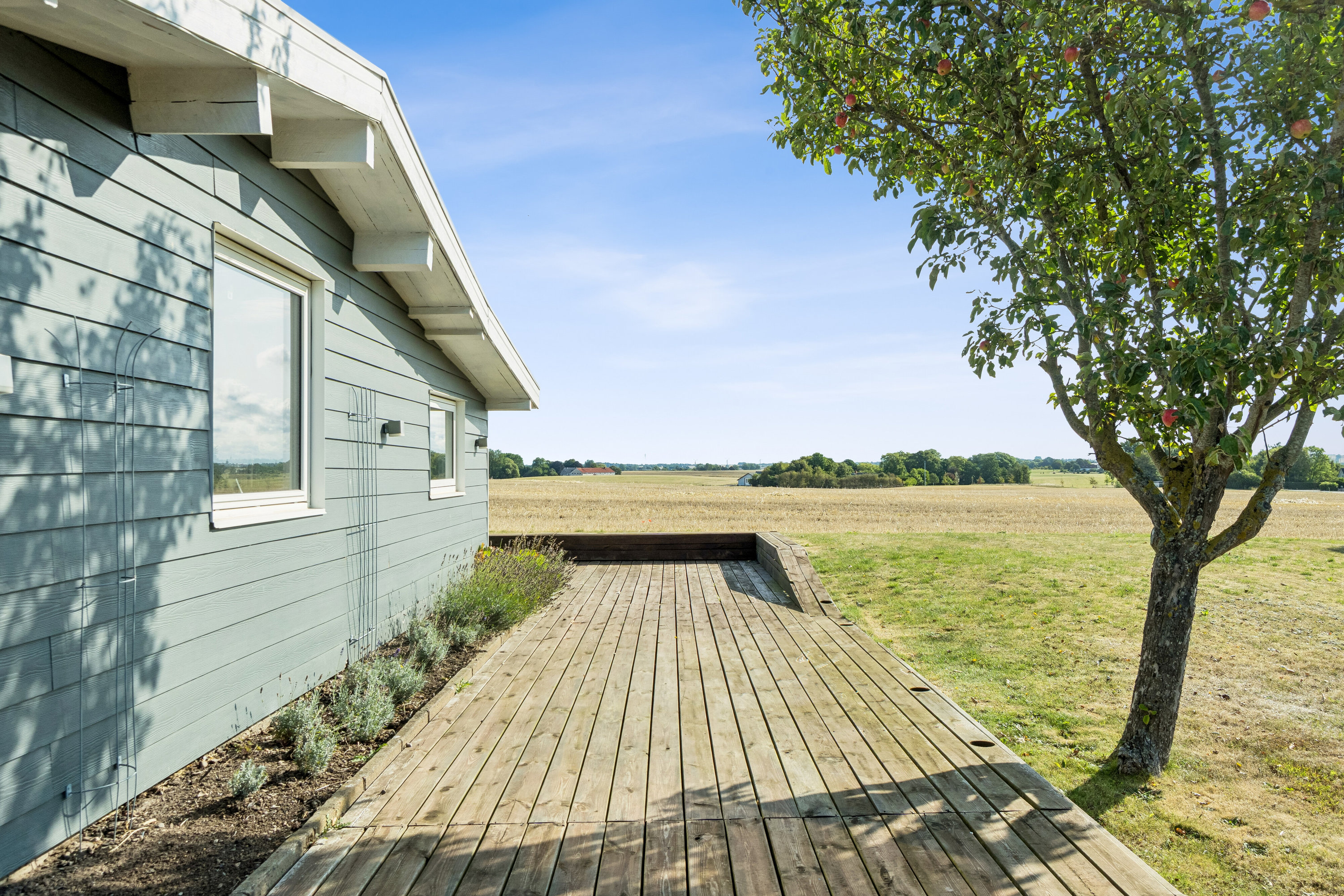 Fremhævet set fra haven billede i fuldskærmstilstand. Billede af Højgårdsvej 10, Næsby Strand, 4200 Slagelse