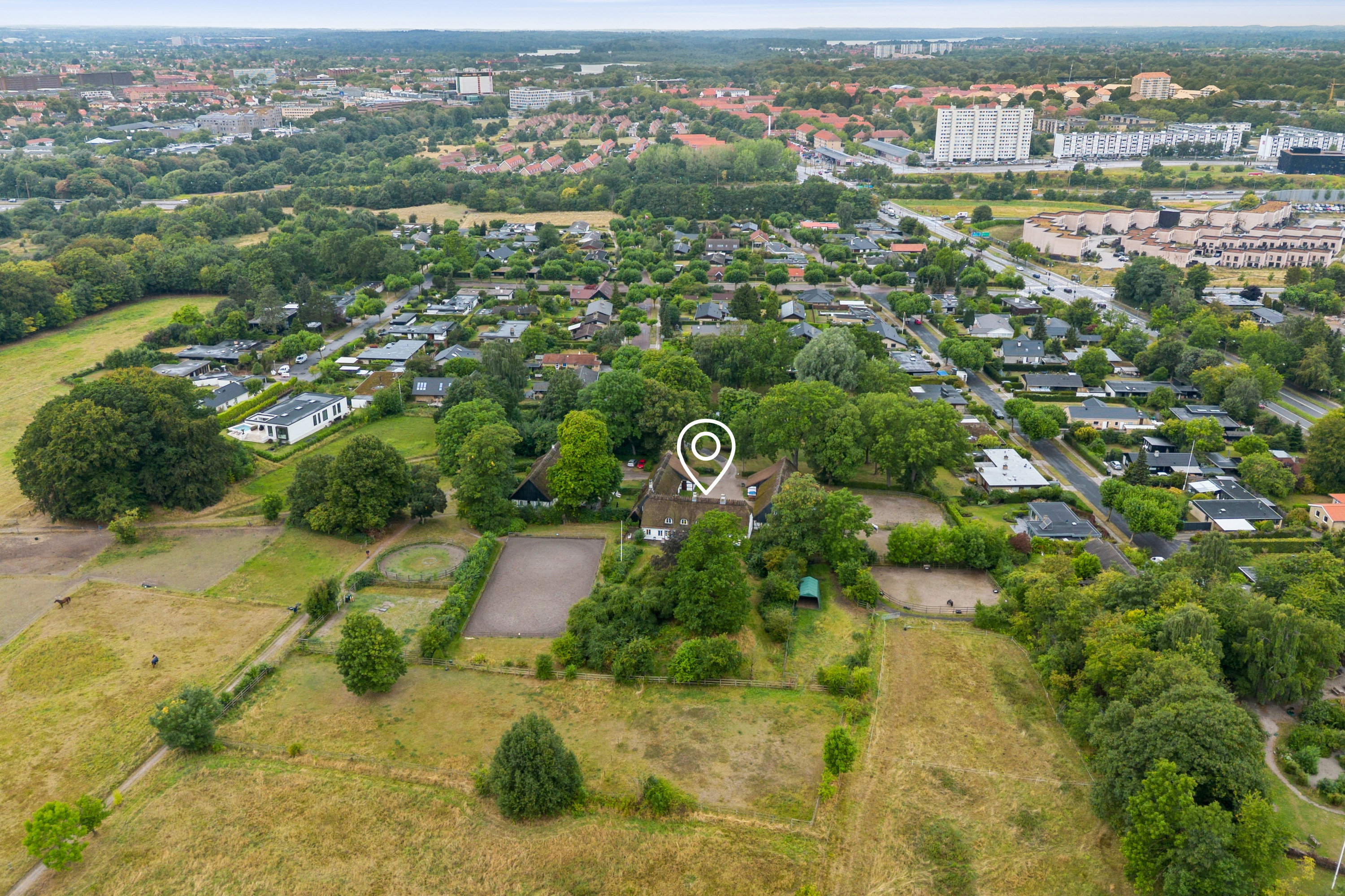 Fremhævet luftfoto billede i fuldskærmstilstand. Billede af Hvidegårdsparken 69A, 2800 Kongens Lyngby