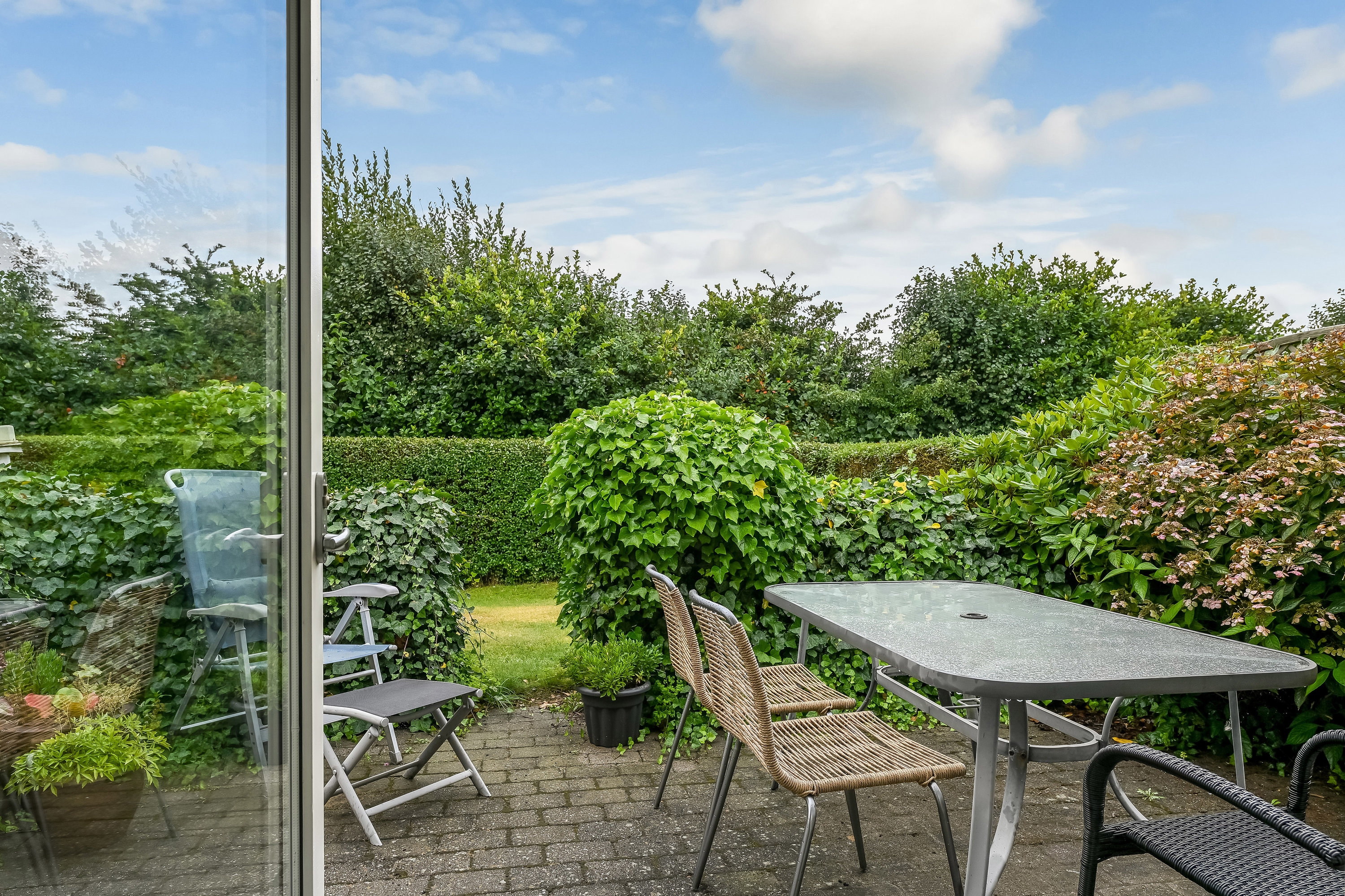 Fremhævet terrasse billede i fuldskærmstilstand. Billede af Mølhøjvej 18A, 6705 Esbjerg Ø