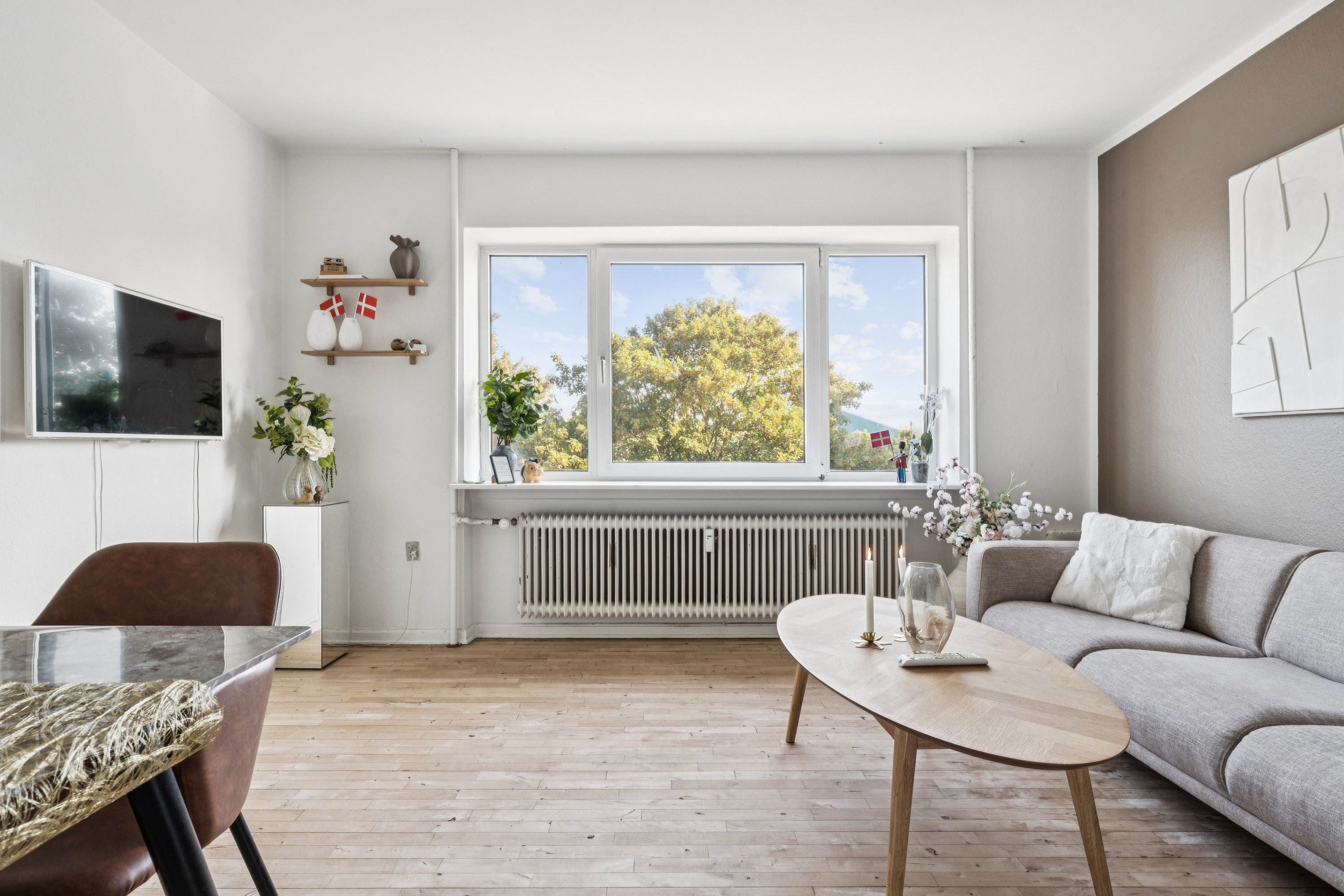 Fremhævet stue billede i fuldskærmstilstand. Billede af Peder Skrams Gade 33, 2. th., 9000 Aalborg