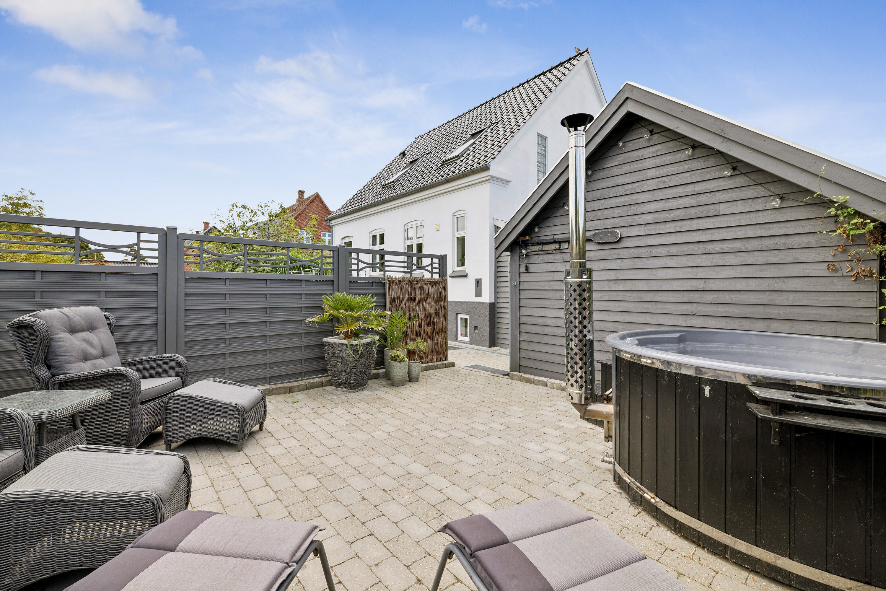 Fremhævet terrasse billede i fuldskærmstilstand. Billede af Jens Winthers Vej 23, 5900 Rudkøbing