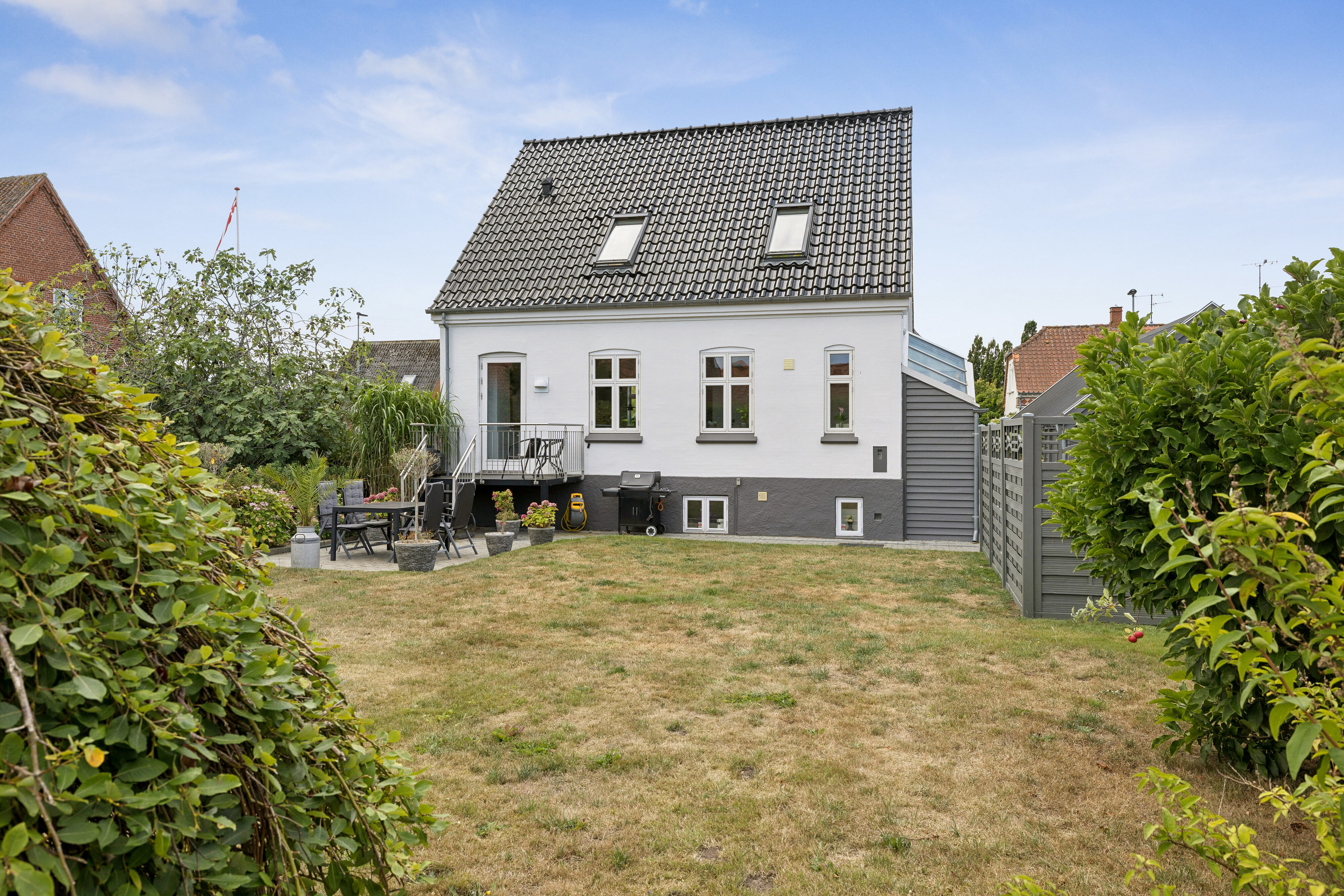 Fremhævet set fra haven billede i fuldskærmstilstand. Billede af Jens Winthers Vej 23, 5900 Rudkøbing