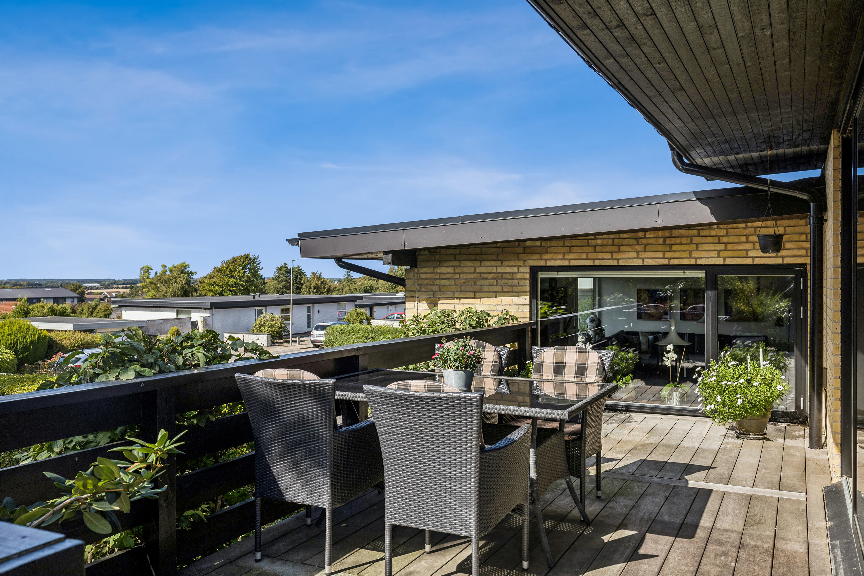 Fremhævet terrasse billede i fuldskærmstilstand. Billede af Fridtjof Nansens Vej 4, 9800 Hjørring