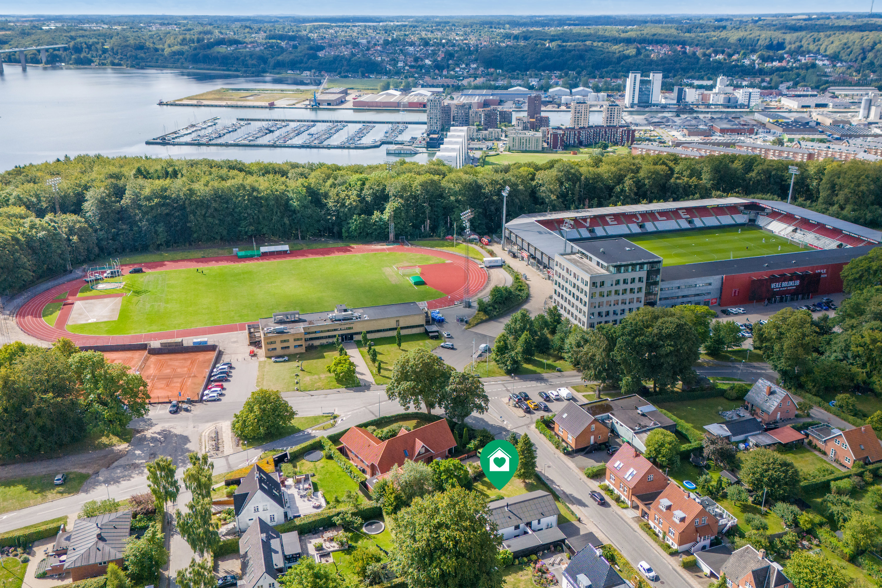 Fremhævet luftfoto billede i fuldskærmstilstand. Billede af Stadion Alle 25, 7100 Vejle