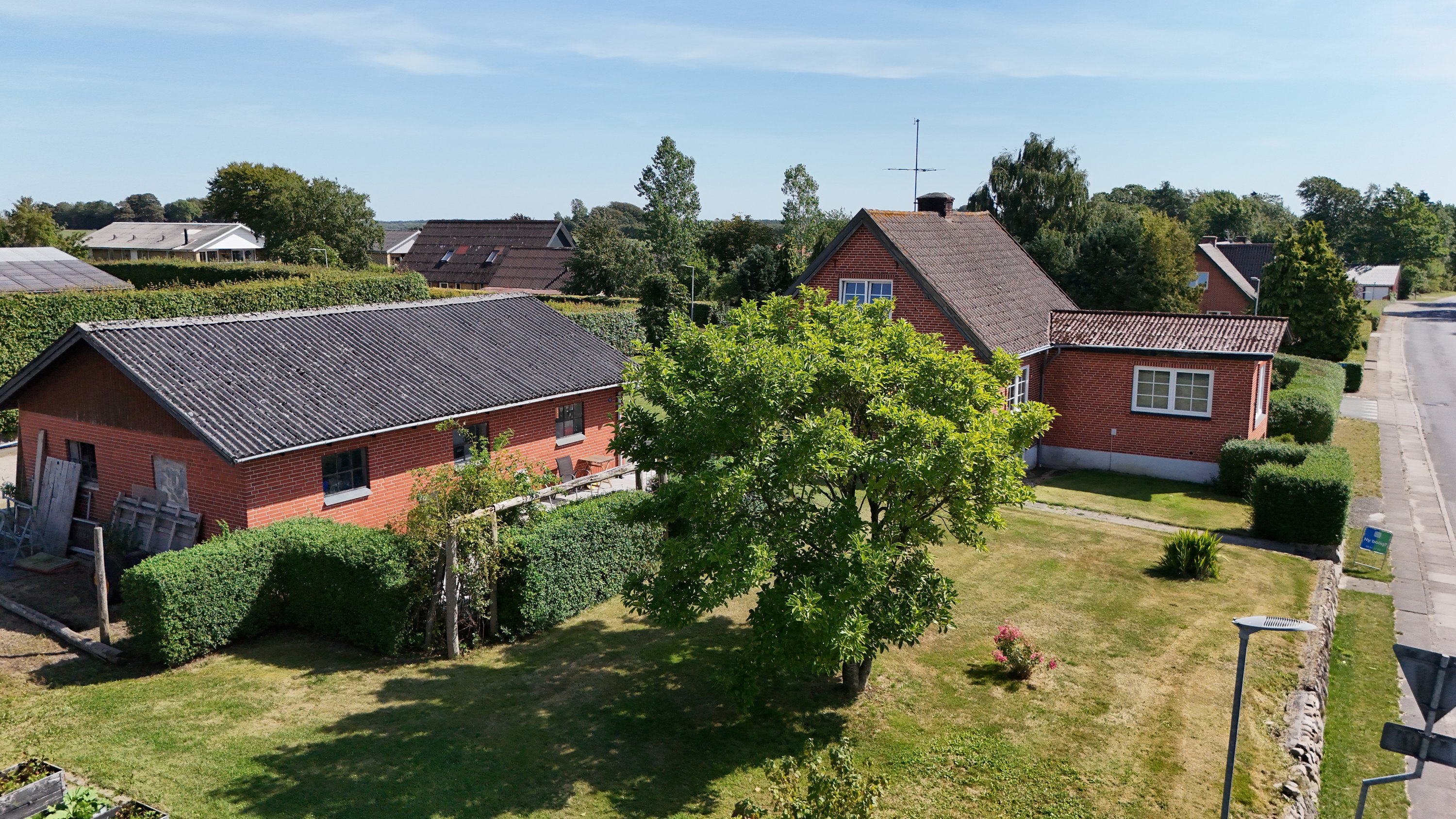 Fremhævet drone1 billede i fuldskærmstilstand. Billede af Søndermarksvej 13+11, Stenild, 9500 Hobro