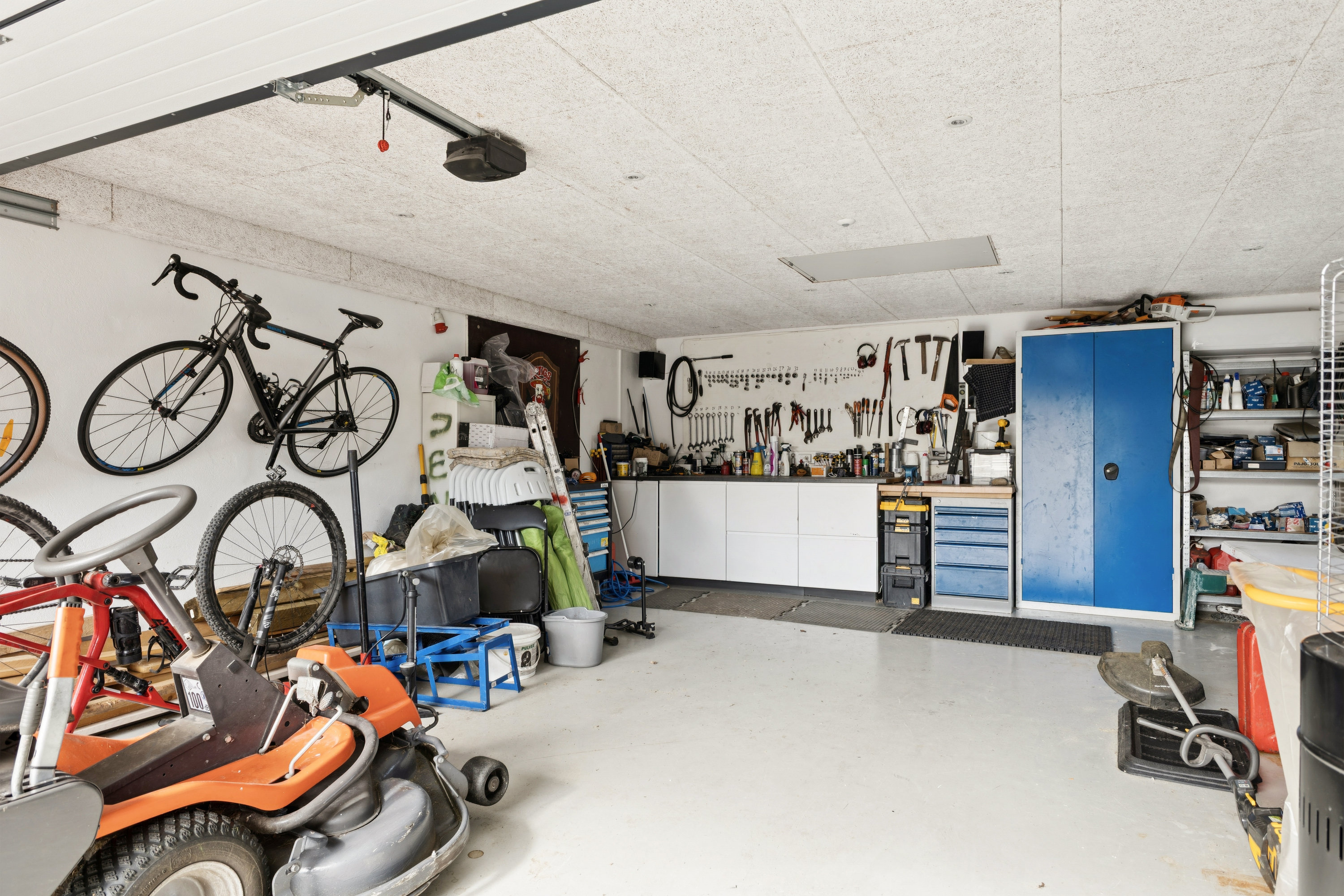 Fremhævet garage billede i fuldskærmstilstand. Billede af Rønnebærvej 24, 9500 Hobro