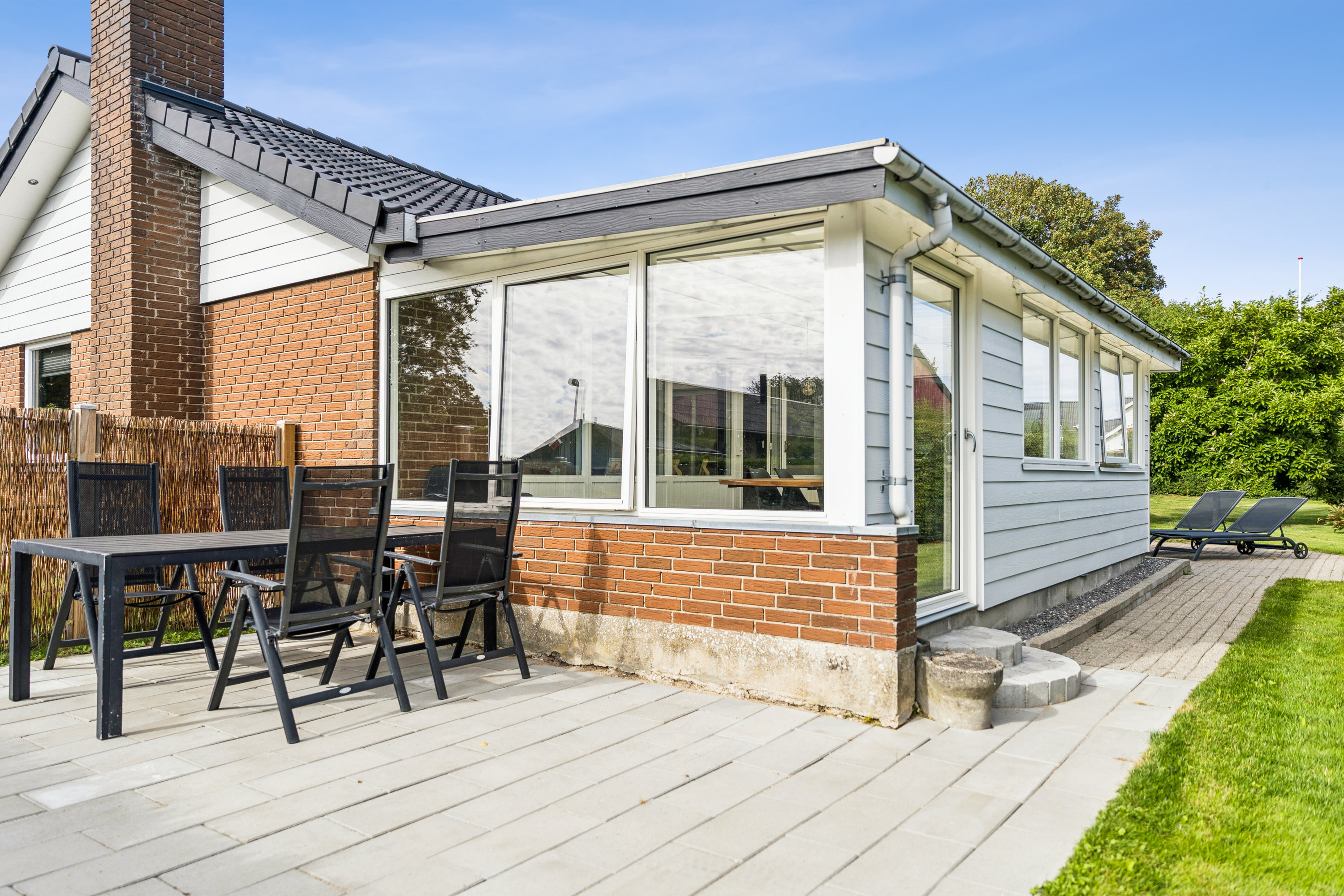 Fremhævet terrasse billede i fuldskærmstilstand. Billede af Rønnebærvej 24, 9500 Hobro