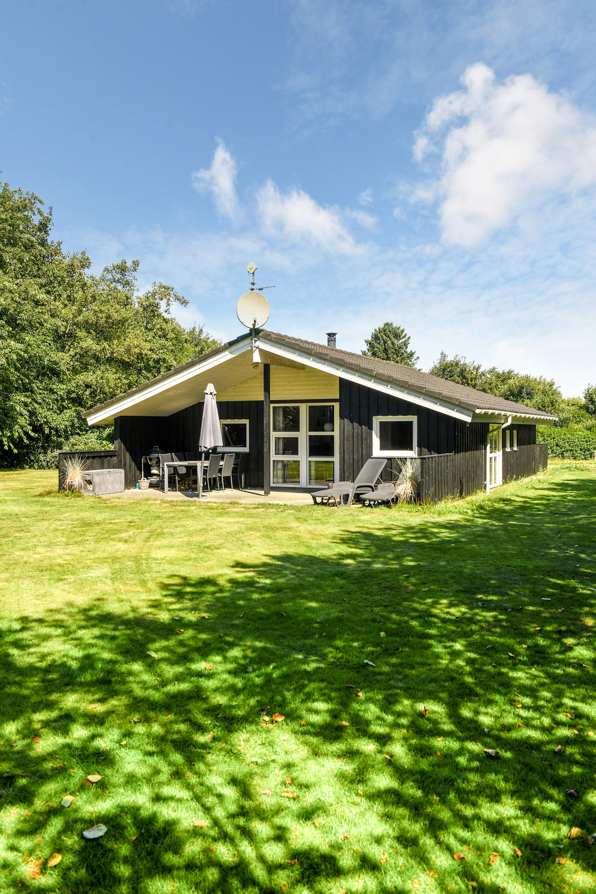 Enebærvangen 11, Jegum, 6840 Oksbøl