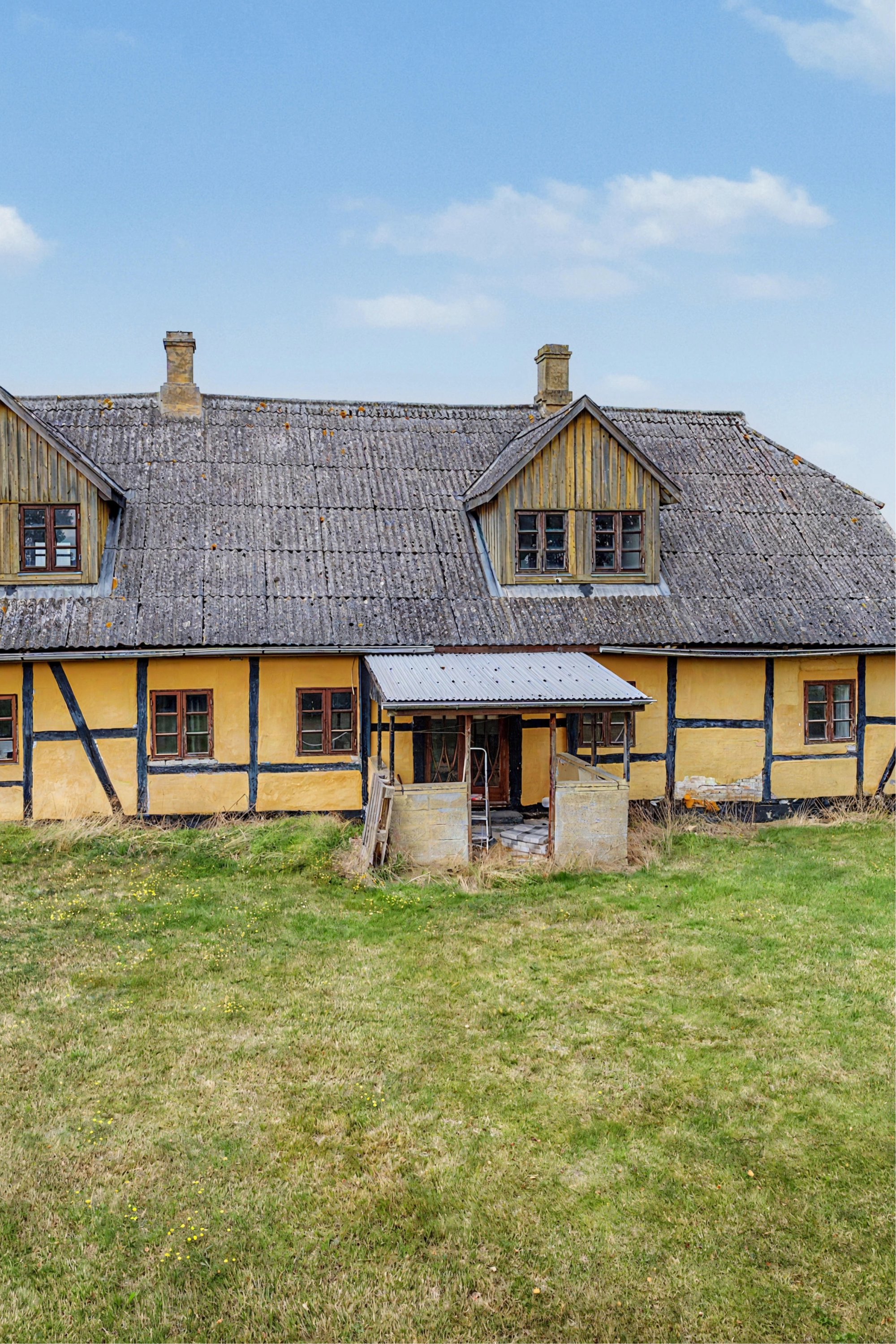 Fremhævet facade billede i fuldskærmstilstand. Billede af Lindehusvej 1, Maglemer, 4930 Maribo