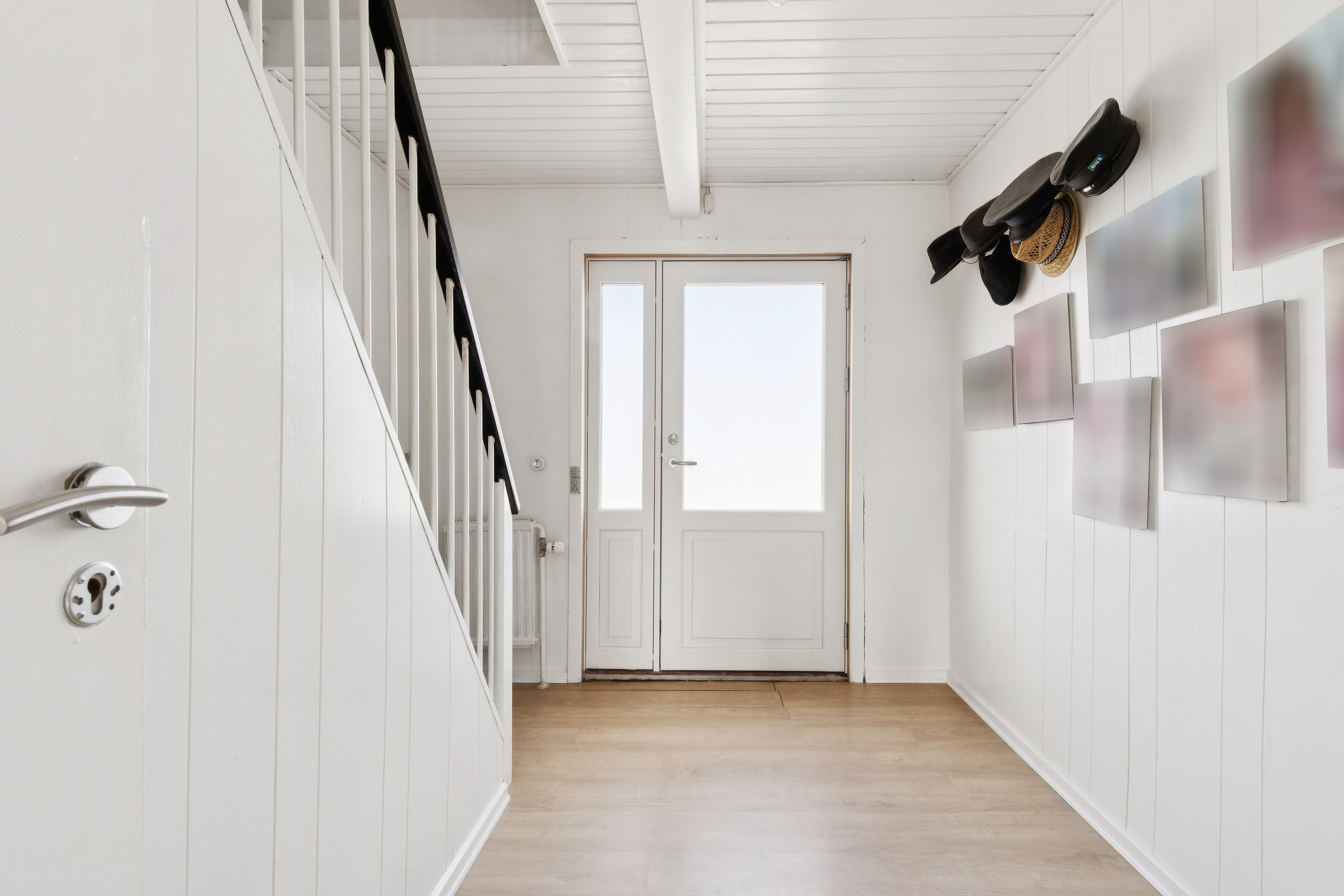Fremhævet hall billede i fuldskærmstilstand. Billede af Glappevej 4, Østermarie, 3751 Østermarie