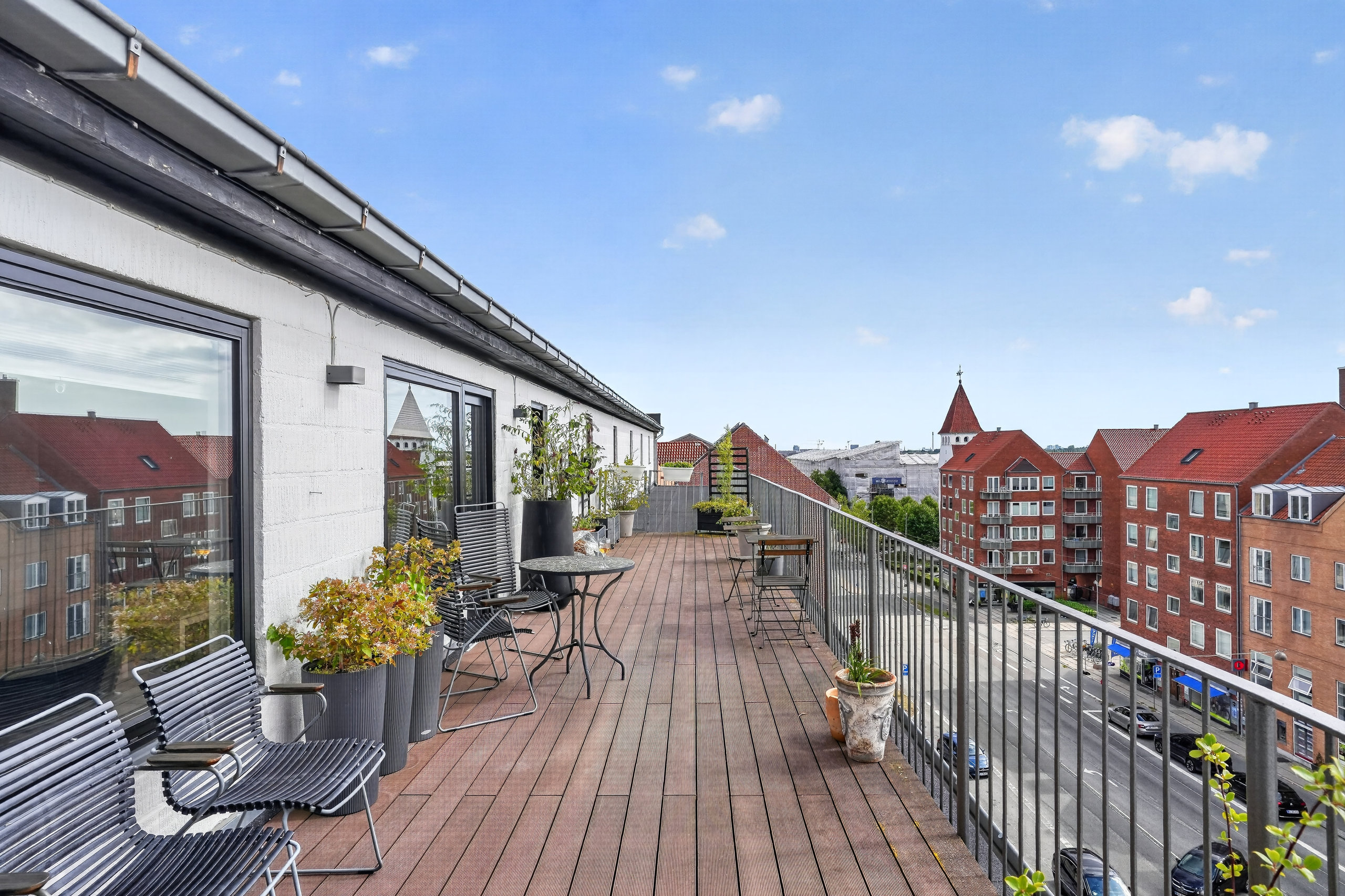 Fremhævet terrasse billede i fuldskærmstilstand. Billede af Niels Finsens Alle 100, 4. a., 2860 Søborg