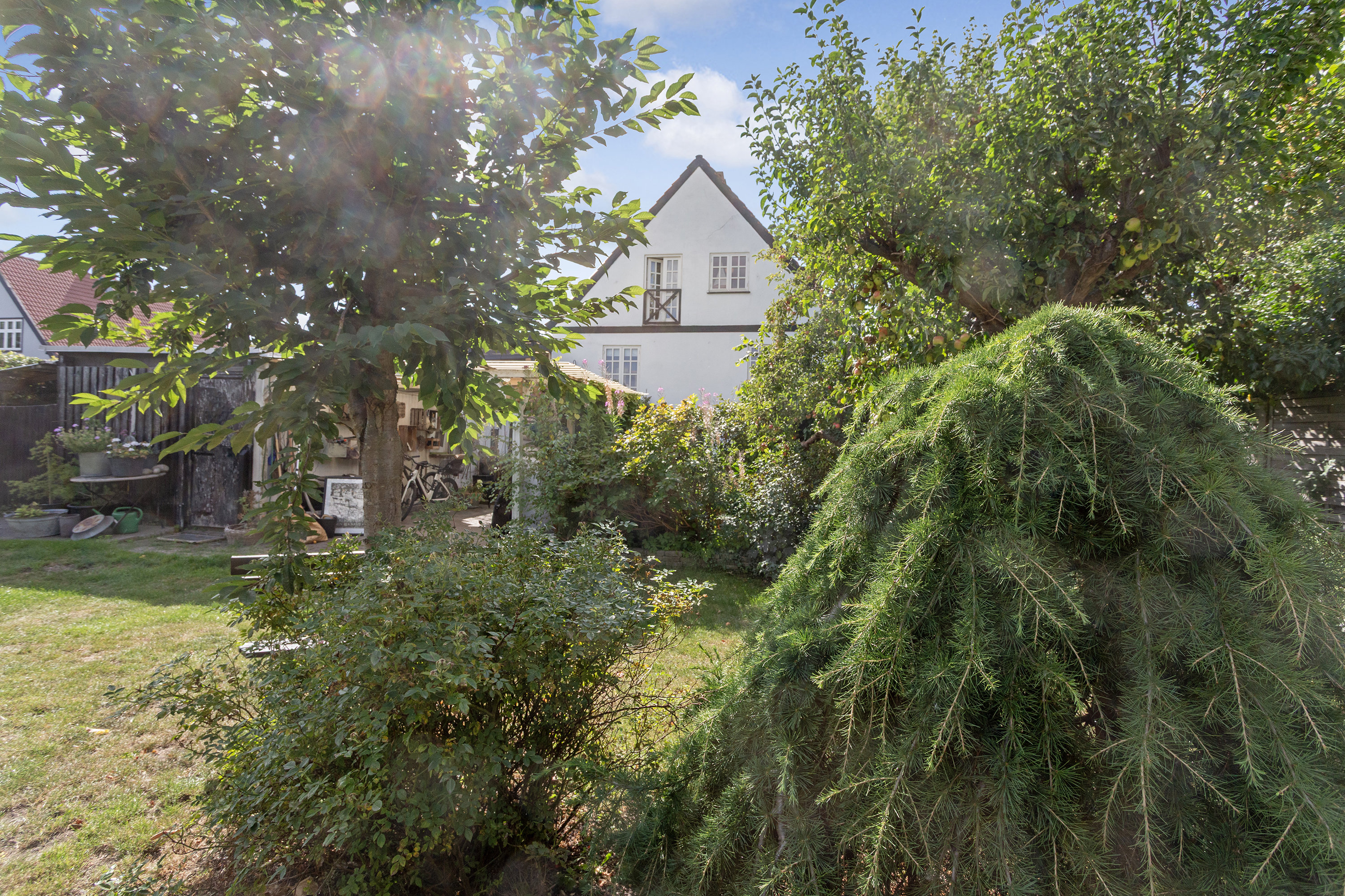 Fremhævet facade billede i fuldskærmstilstand. Billede af Amager Landevej 21, 2770 Kastrup