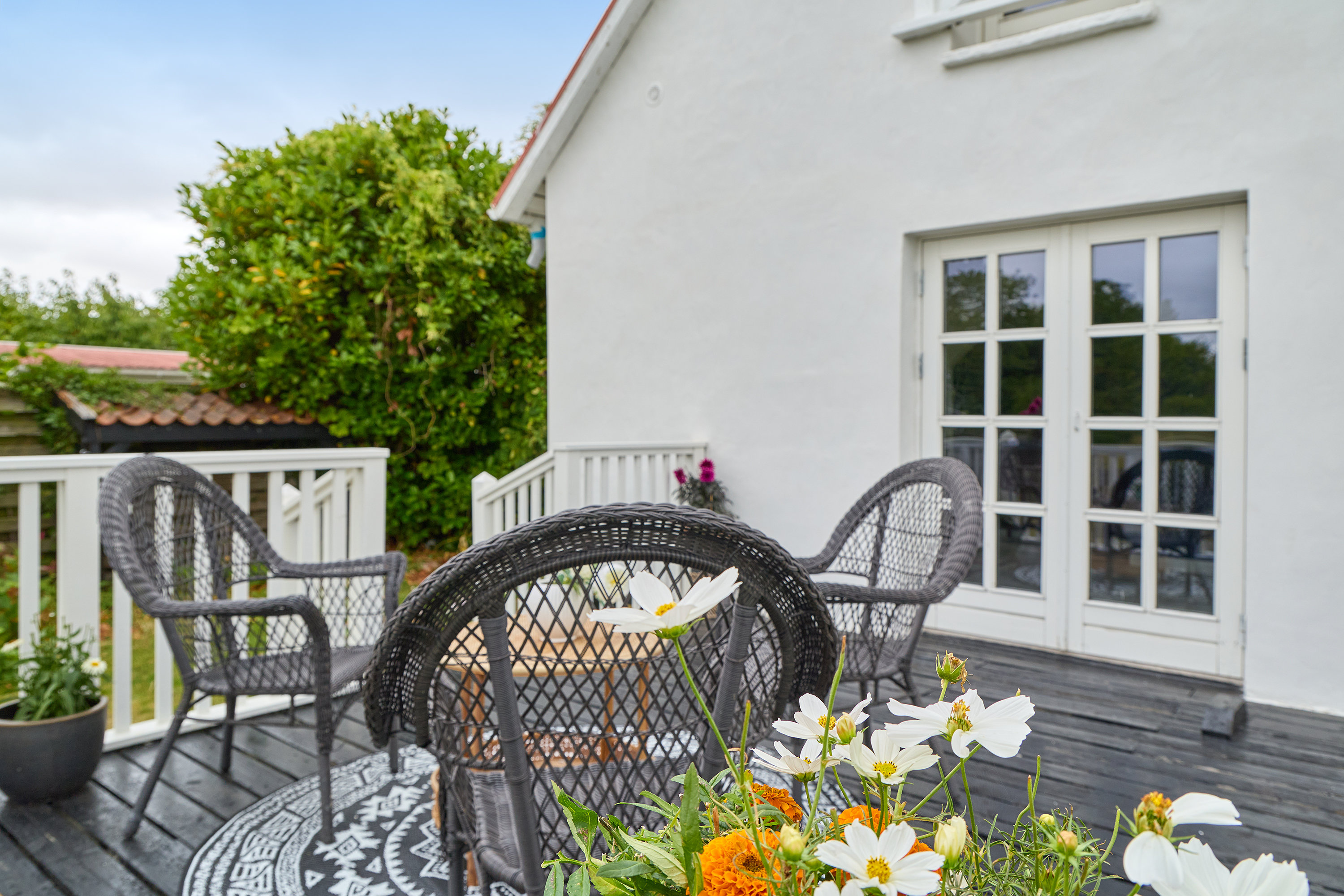 Fremhævet terrasse billede i fuldskærmstilstand. Billede af Bytoften 6, 3600 Frederikssund