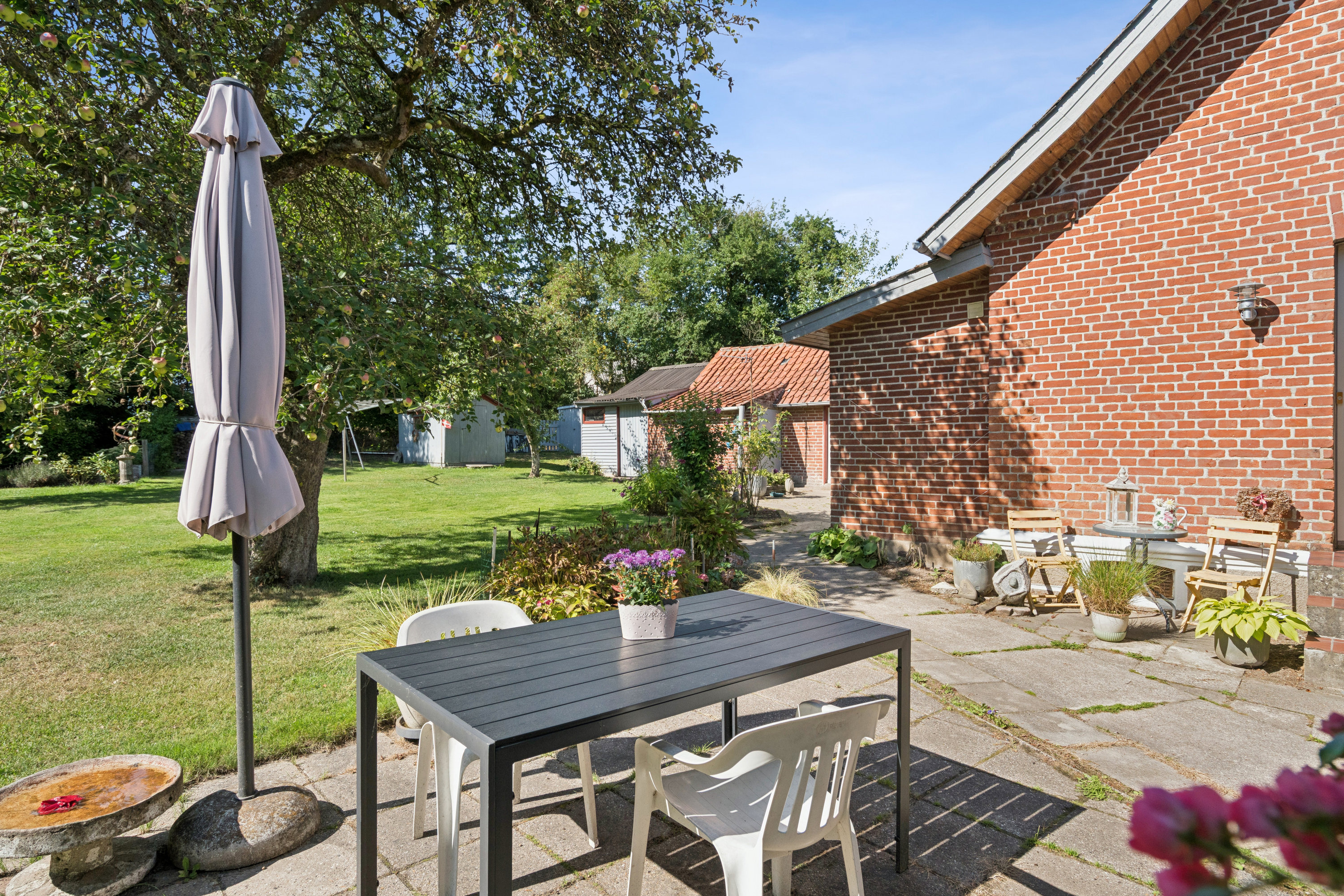 Fremhævet terrasse billede i fuldskærmstilstand. Billede af Udbyhøjvej 313, Harridslev, 8930 Randers NØ