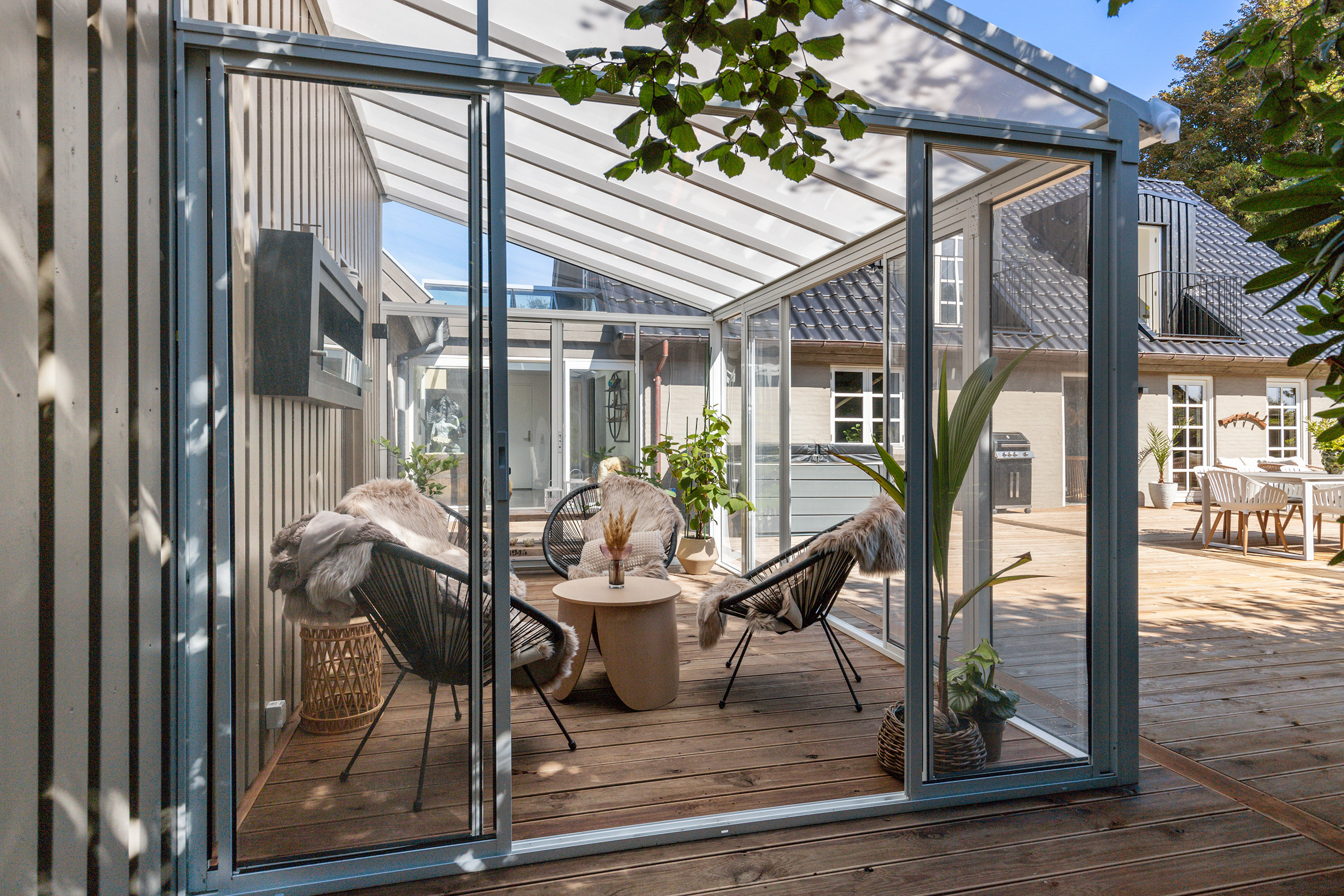 Fremhævet overdækket terrasse billede i fuldskærmstilstand. Billede af Postvænget 3, 9440 Aabybro