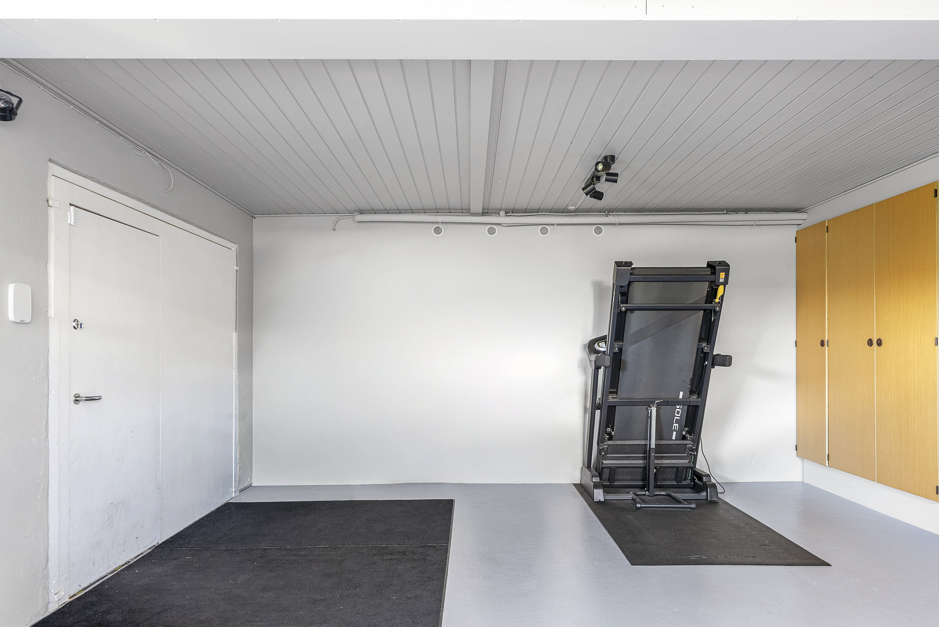 Fremhævet garage billede i fuldskærmstilstand. Billede af Egevej 54, Ejlstrup, 5200 Odense V