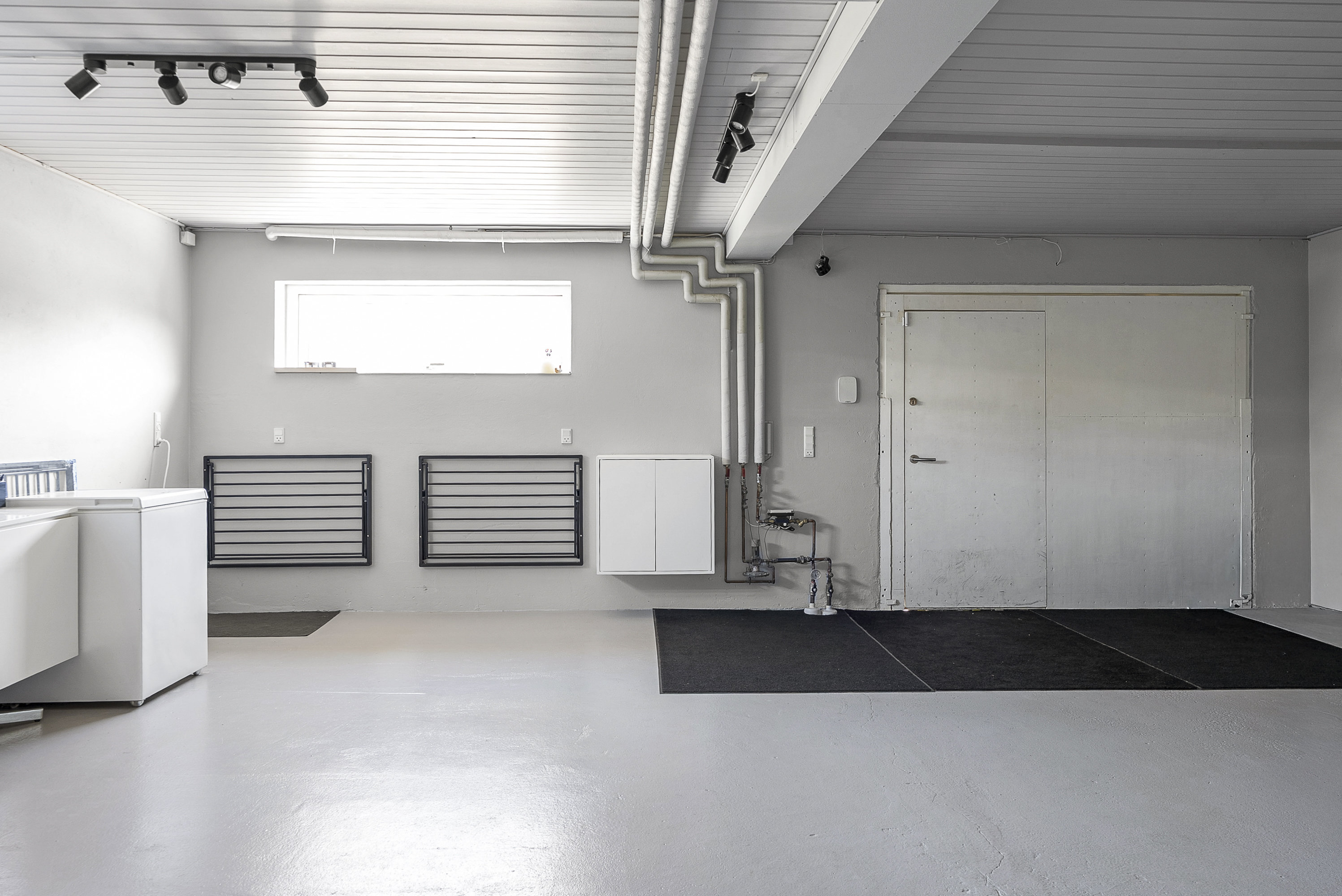 Fremhævet garage billede i fuldskærmstilstand. Billede af Egevej 54, Ejlstrup, 5200 Odense V