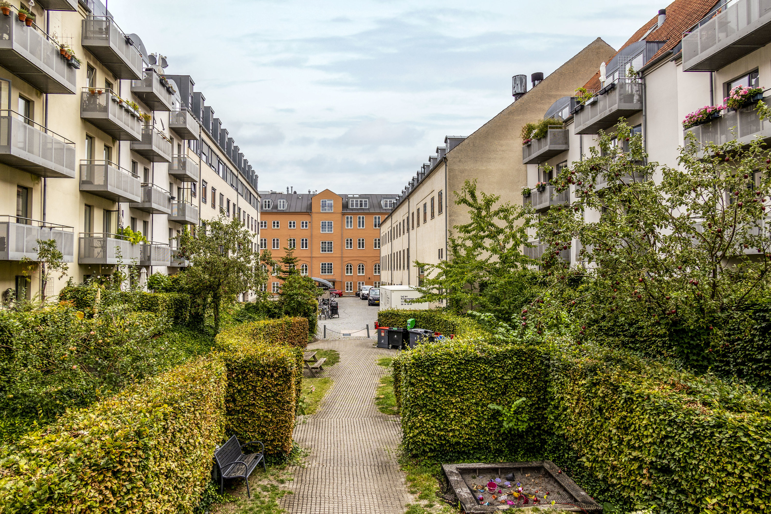 Fremhævet  billede i fuldskærmstilstand. Billede af Overgaden Neden Vandet 5B, 3. tv., 1414 København K