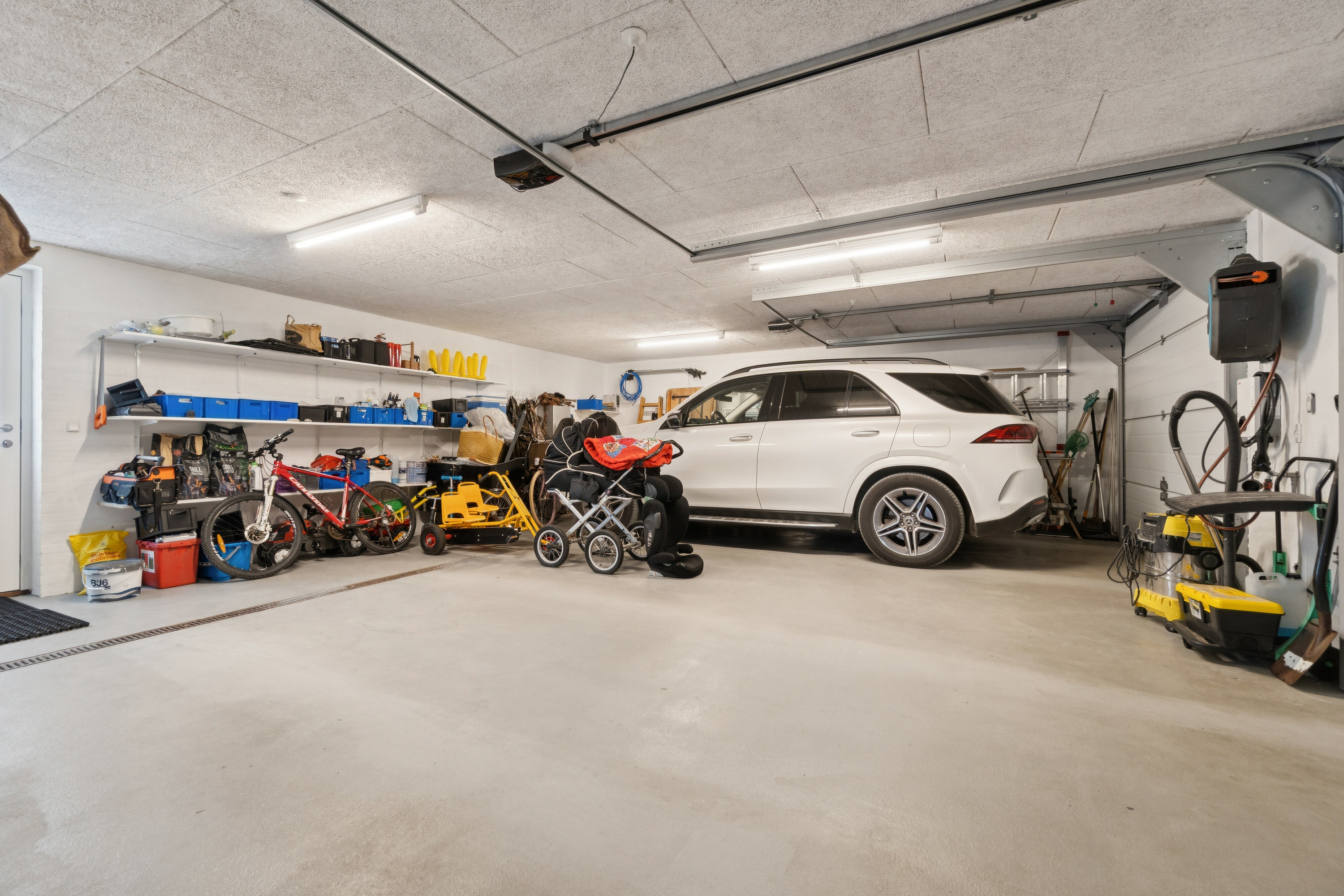 Fremhævet garage billede i fuldskærmstilstand. Billede af Lyngbakken 35, Vorupør, 7700 Thisted