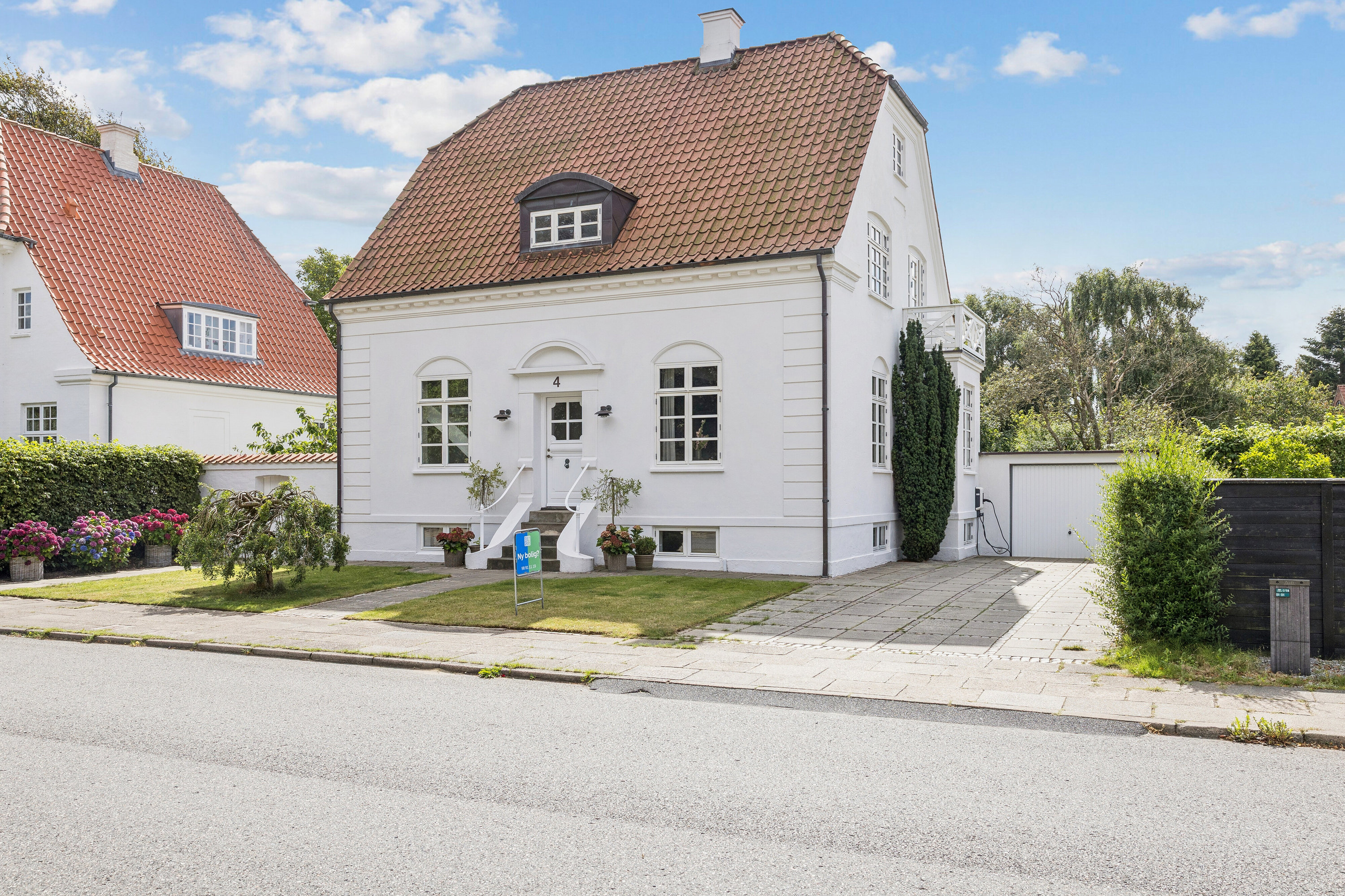 Fremhævet set fra vejen billede i fuldskærmstilstand. Billede af Fredensvej 4, 9800 Hjørring