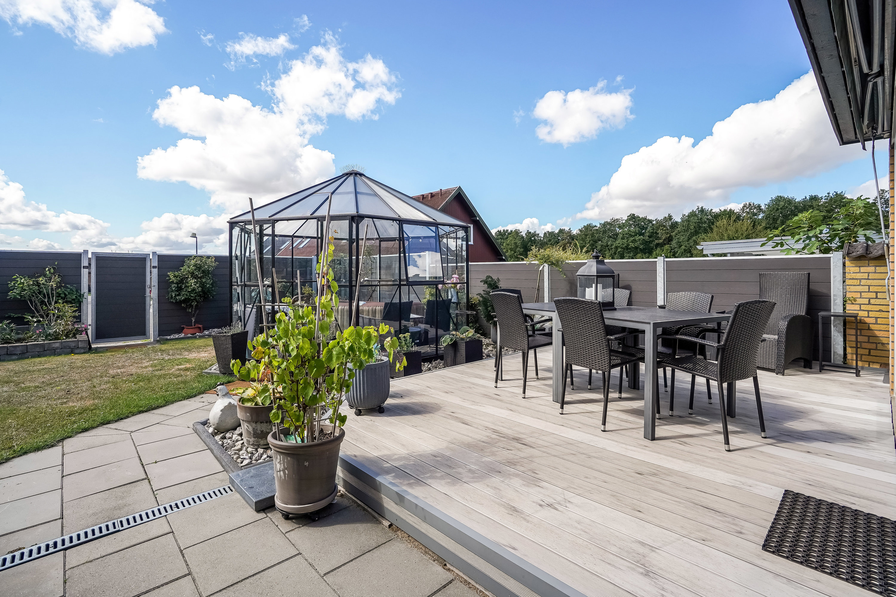 Fremhævet terrasse billede i fuldskærmstilstand. Billede af Tranehøjen 96, Dyrup, 5250 Odense SV