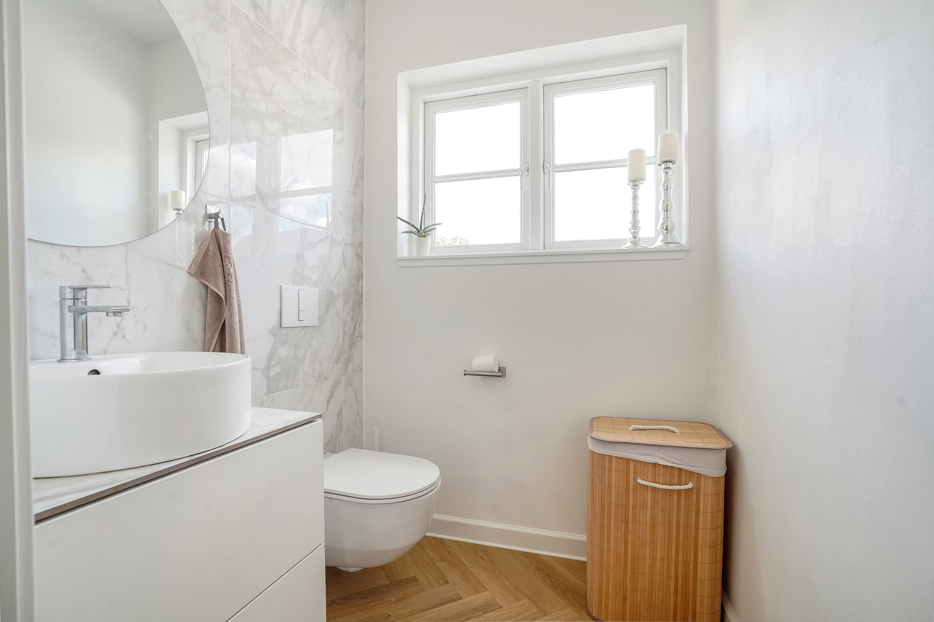 Fremhævet toilet billede i fuldskærmstilstand. Billede af Bogensevej 11, Næsby, 5270 Odense N