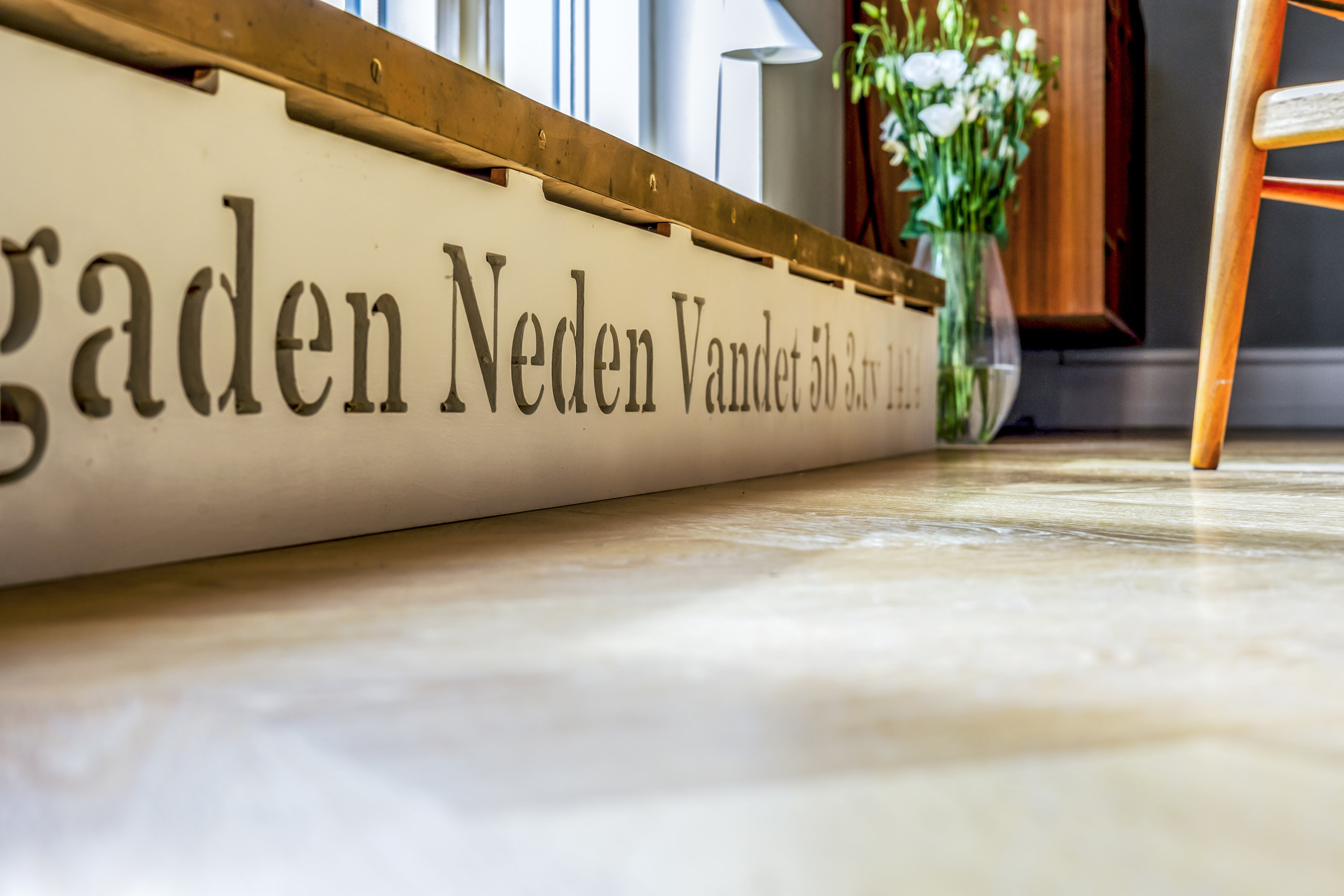 Fremhævet  billede i fuldskærmstilstand. Billede af Overgaden Neden Vandet 5B, 3. tv., 1414 København K